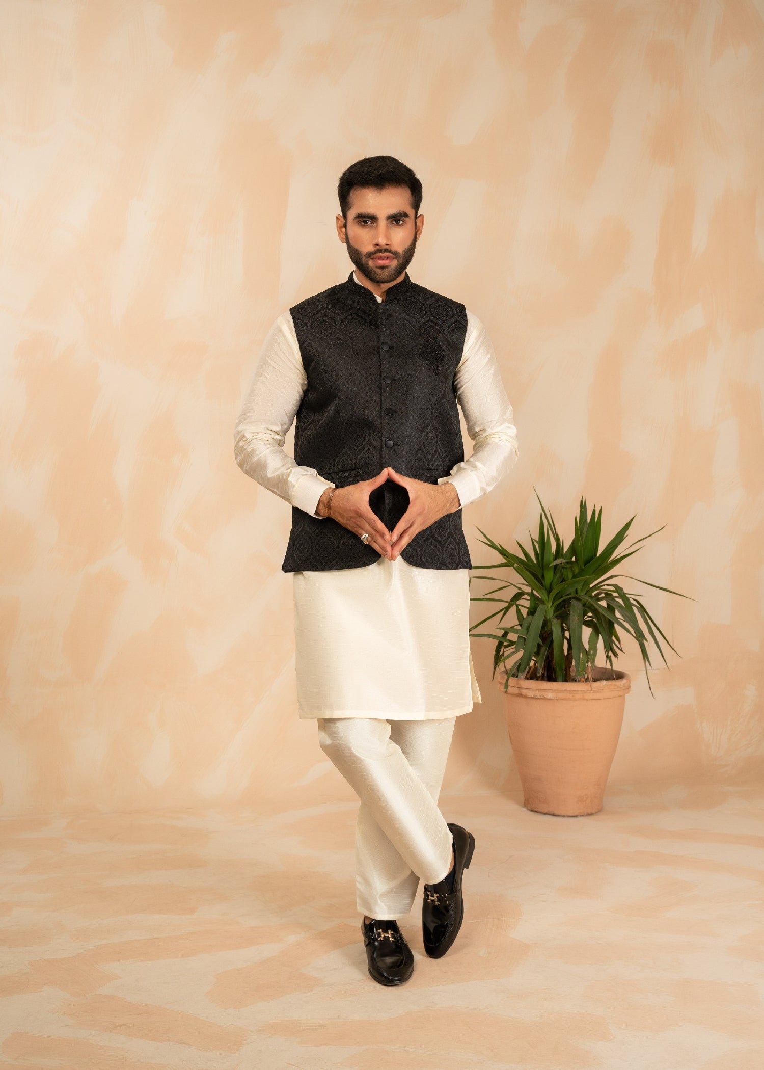 jamawar Waistcoat in Black