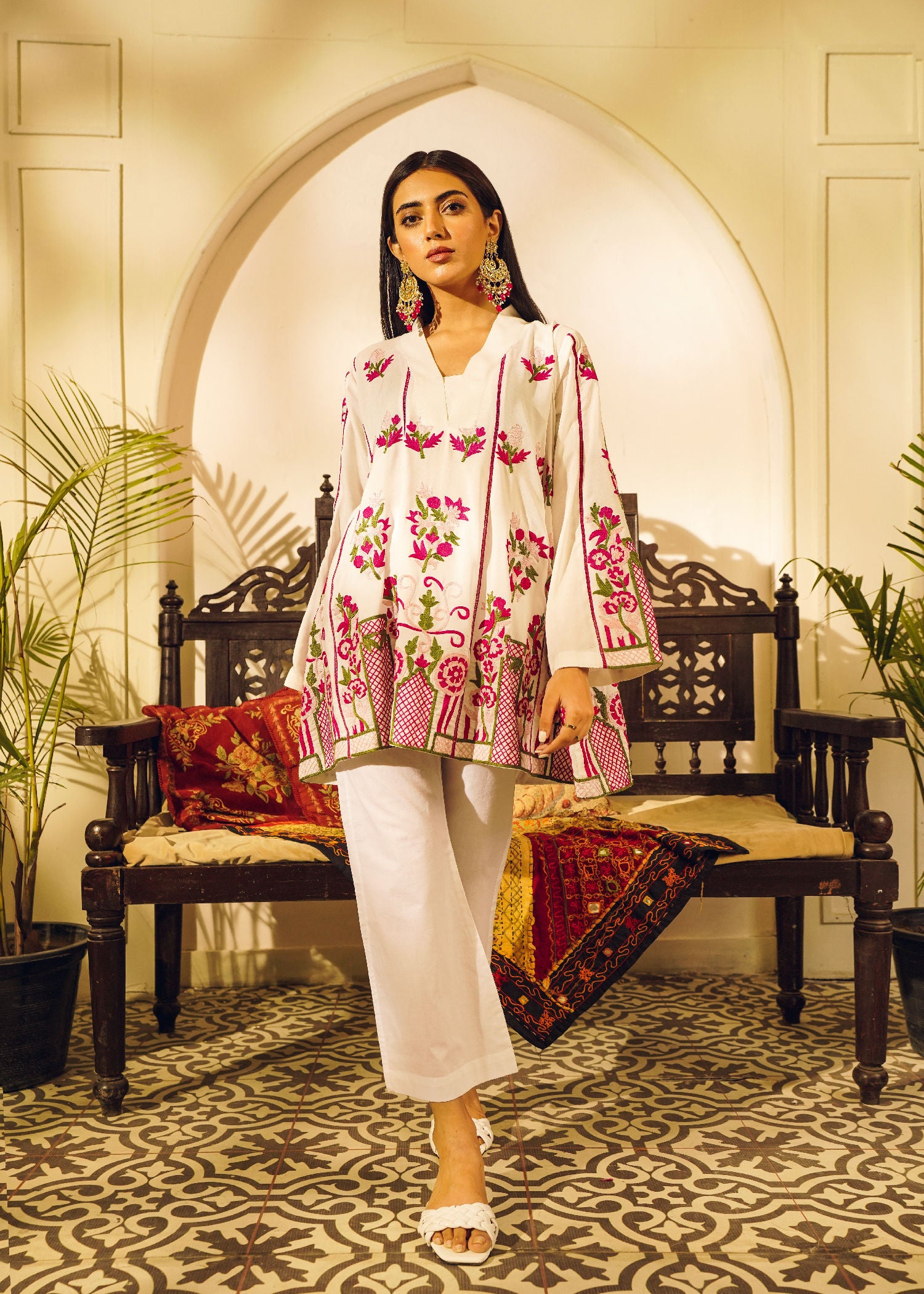 lawn Short Frock in Off-white