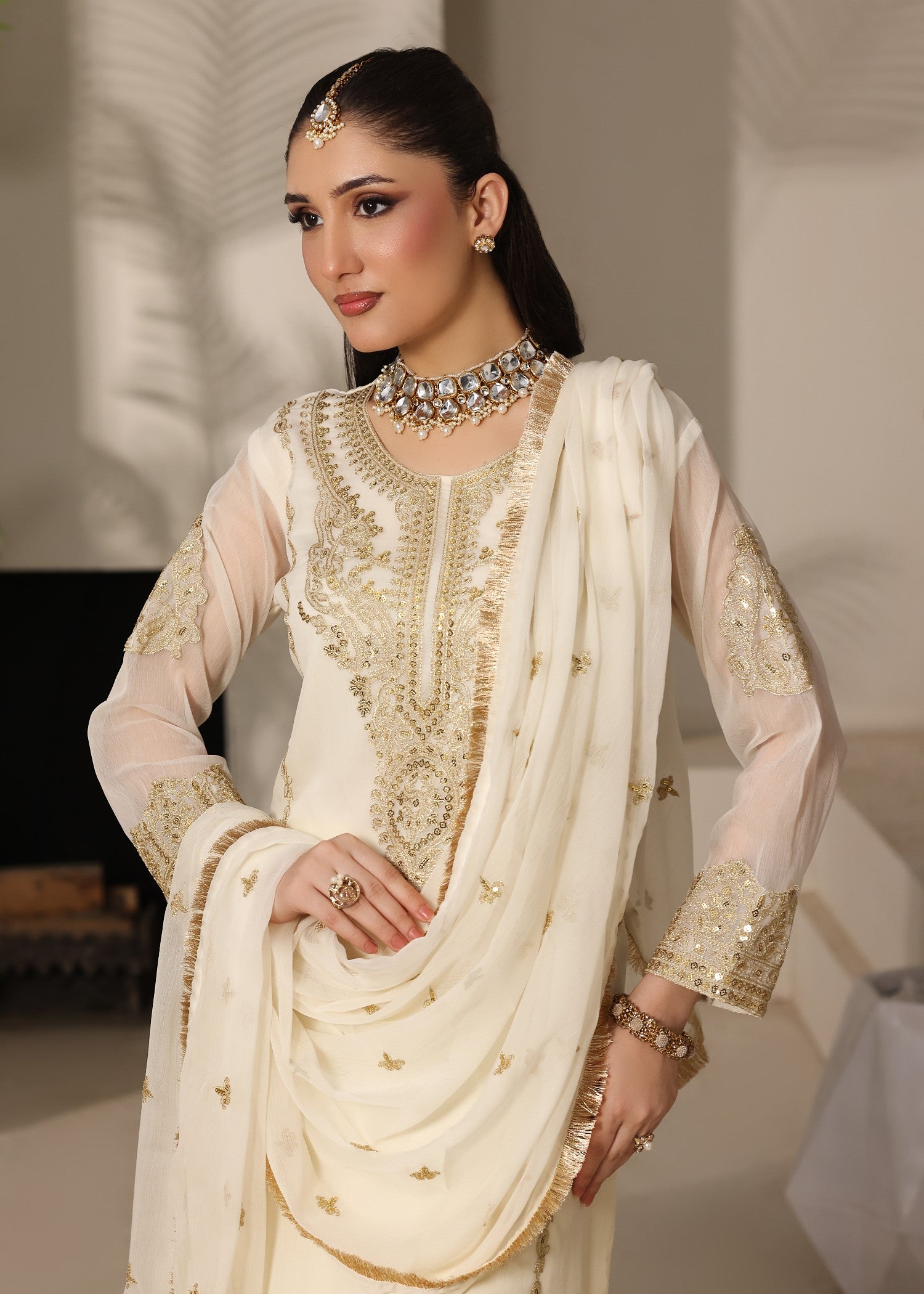 pk chiffon Kurta Set in Off-white