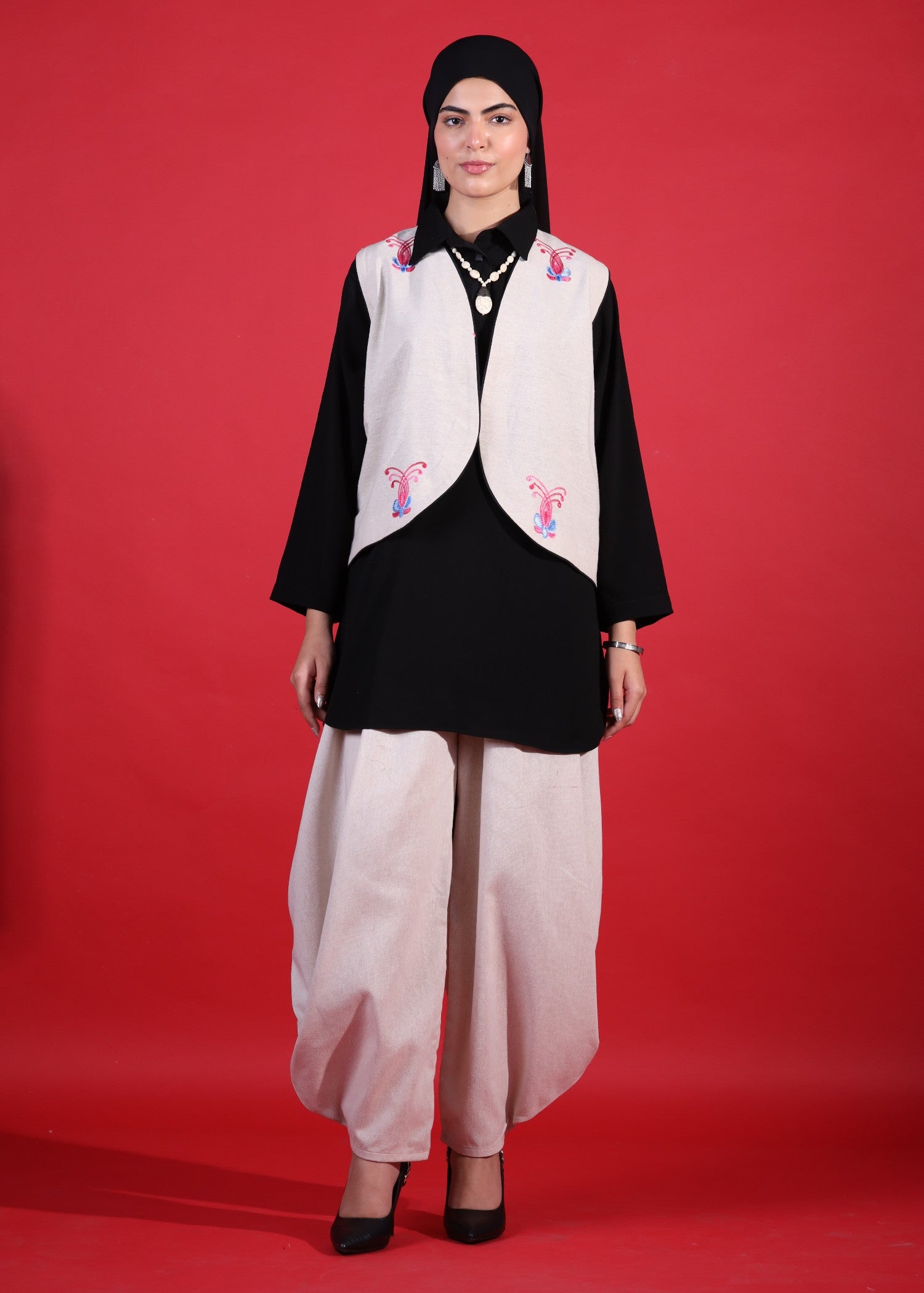 jacquard crepe Kurta Set in Black, linen