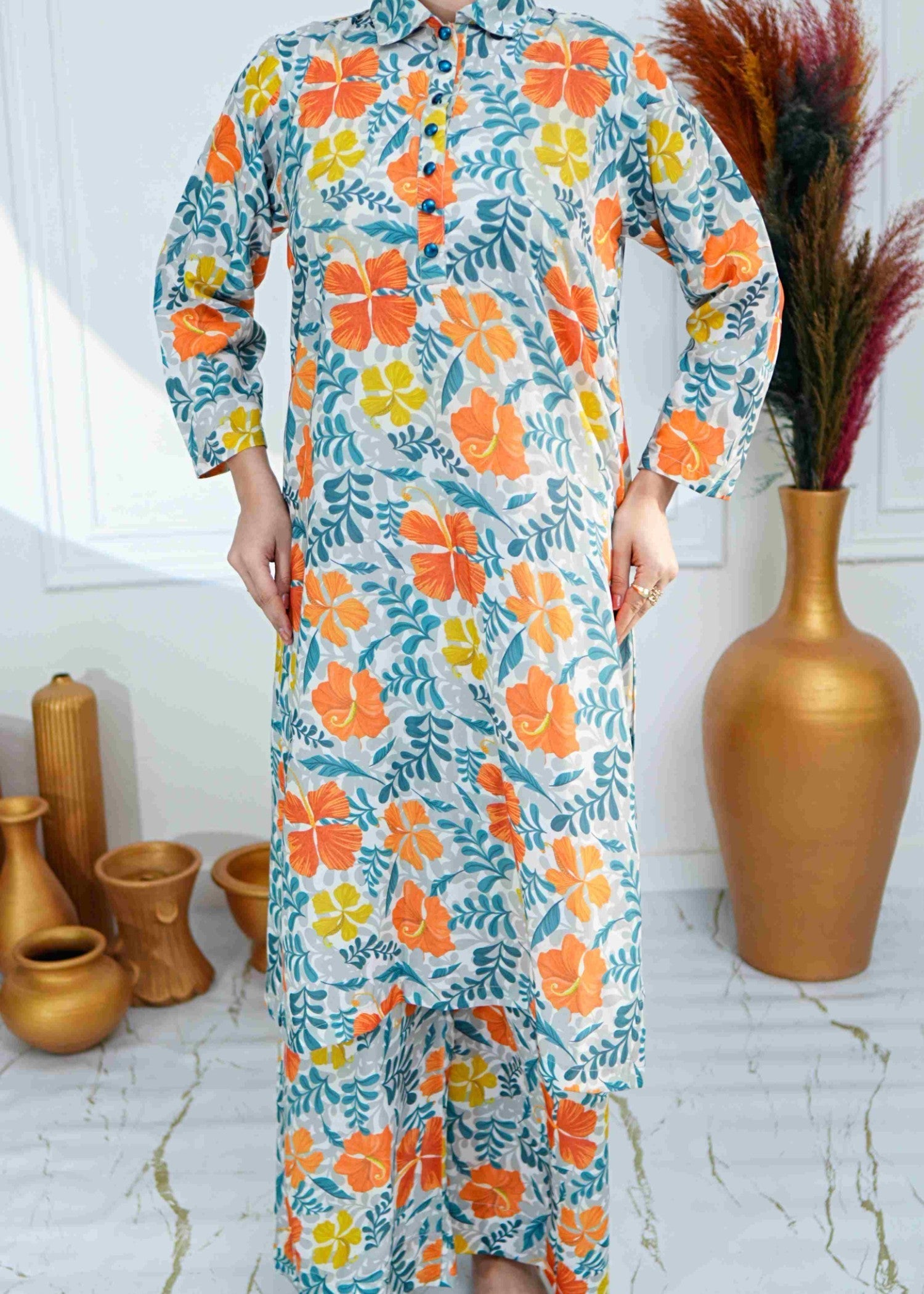 swiss lawn Kurta Set in Multi