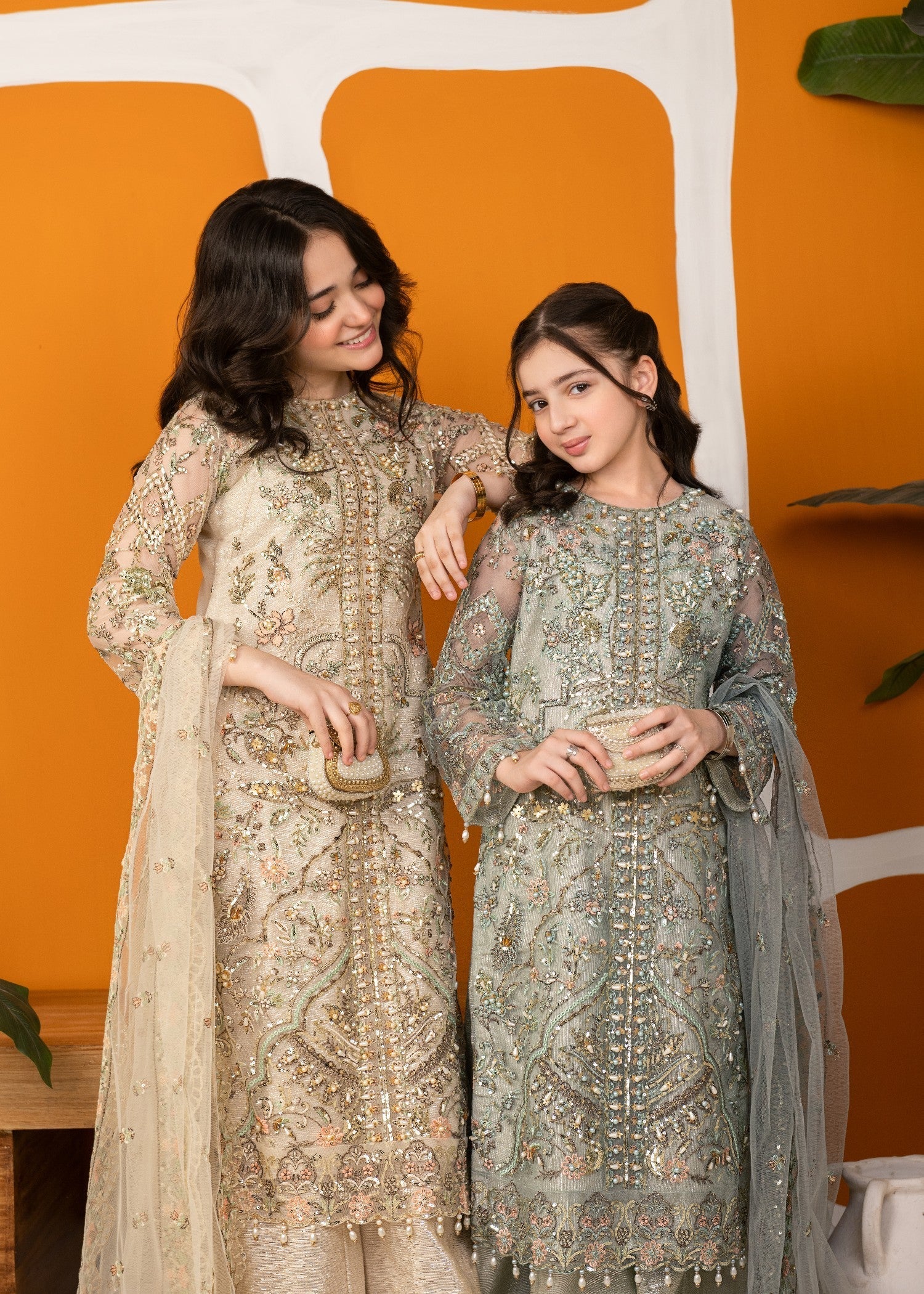 net Sharara in Grey