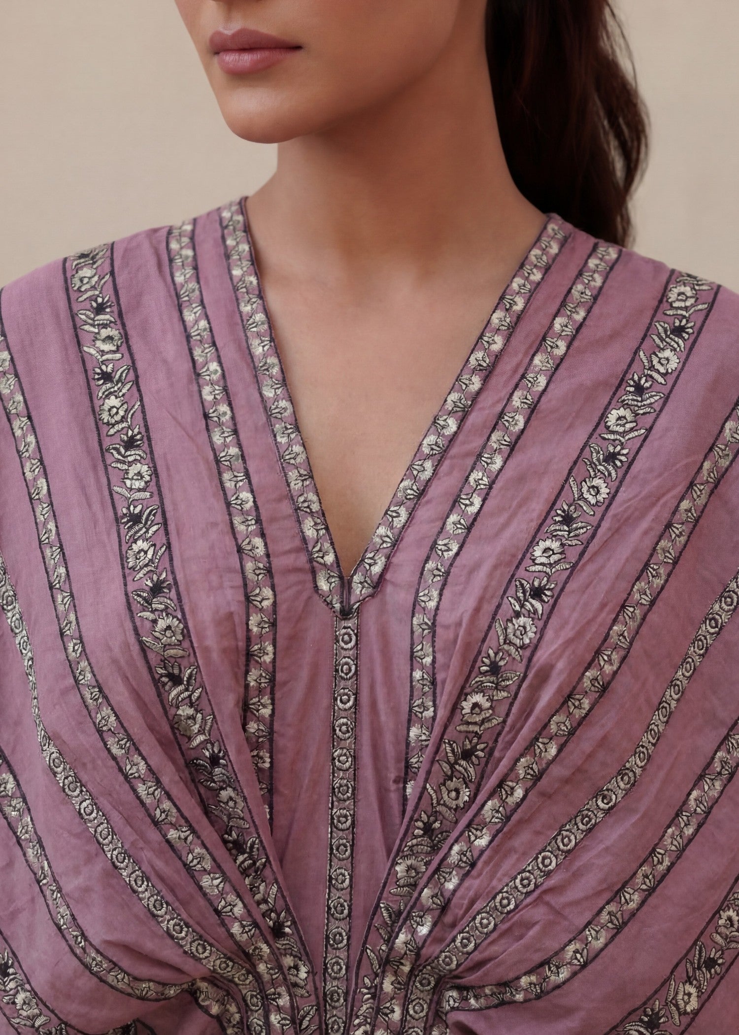 lawn Kaftan in Zinnia pink