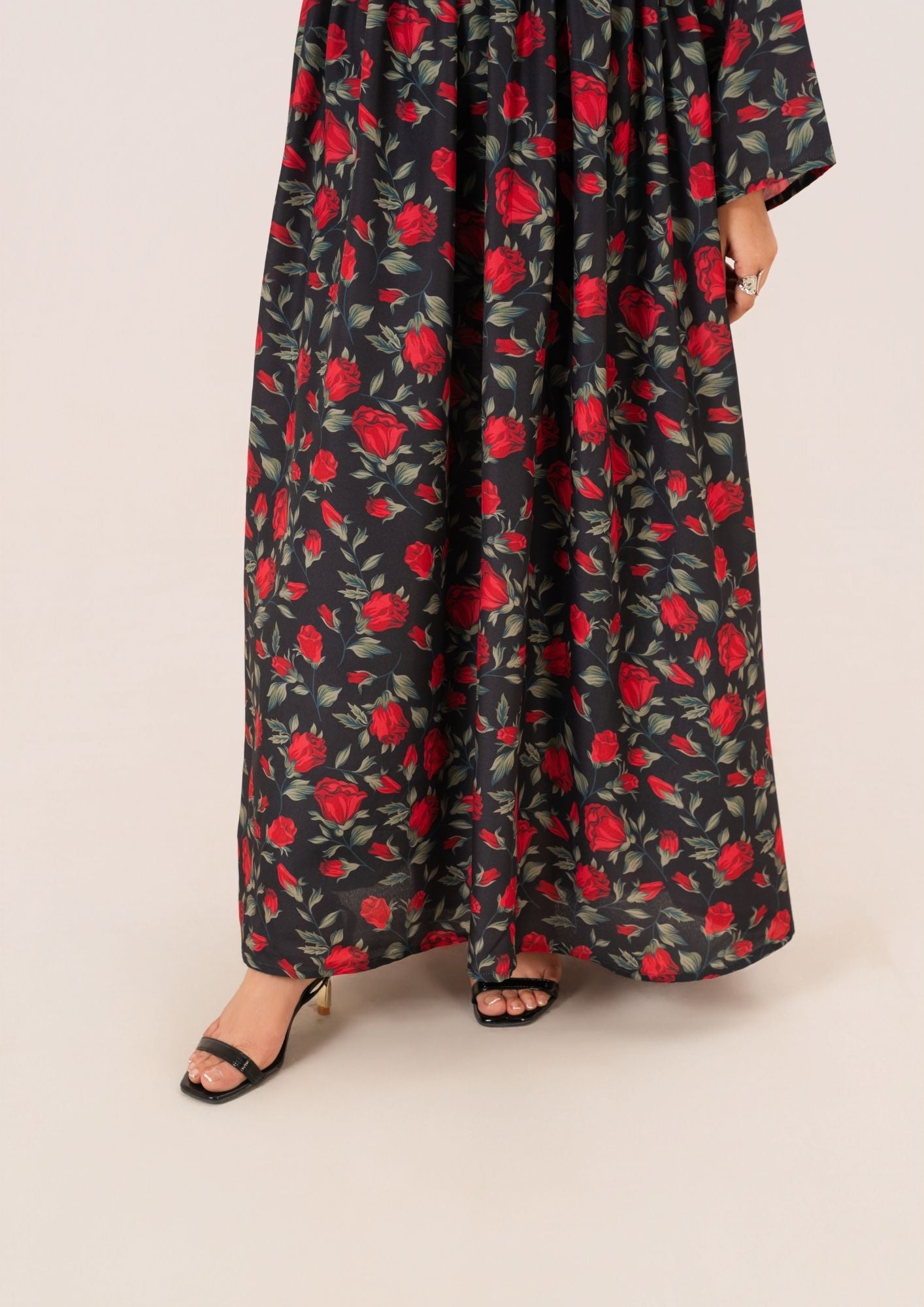 arabic lawn Maxi in Black