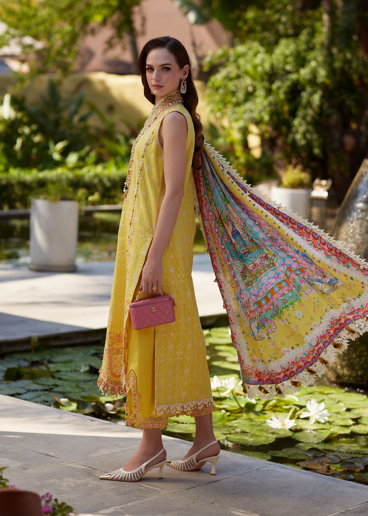 Ariya Luxury Lawn – Bianca