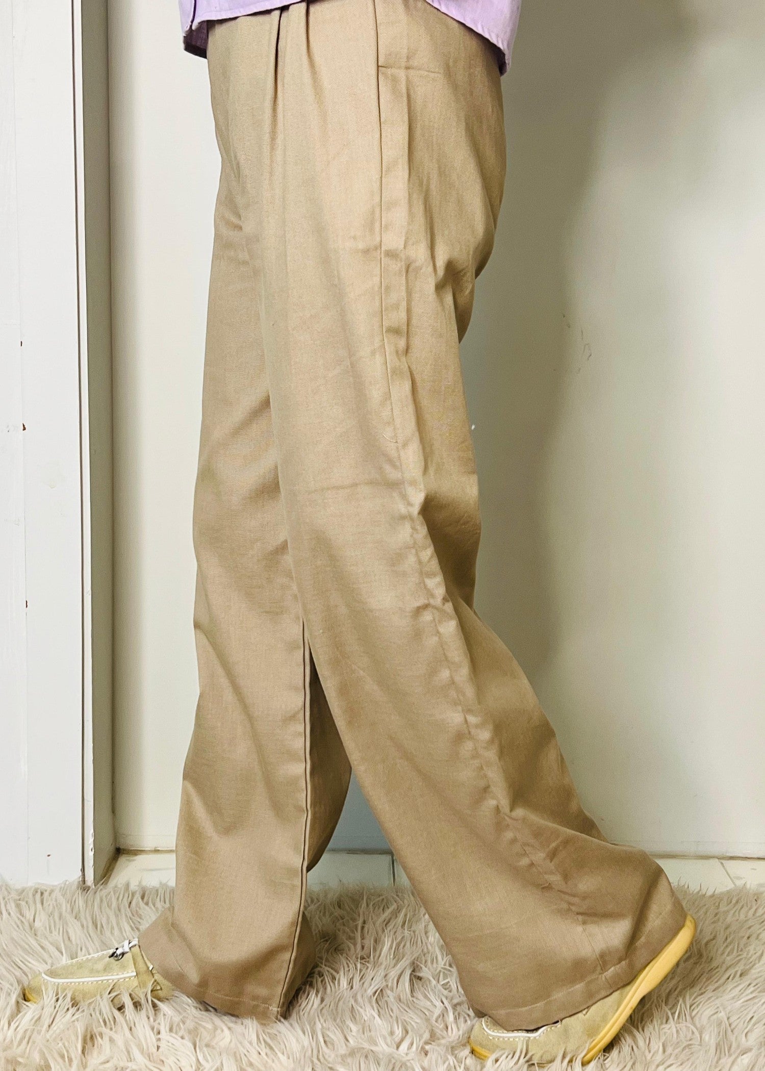 canvas Trousers in Peanut
