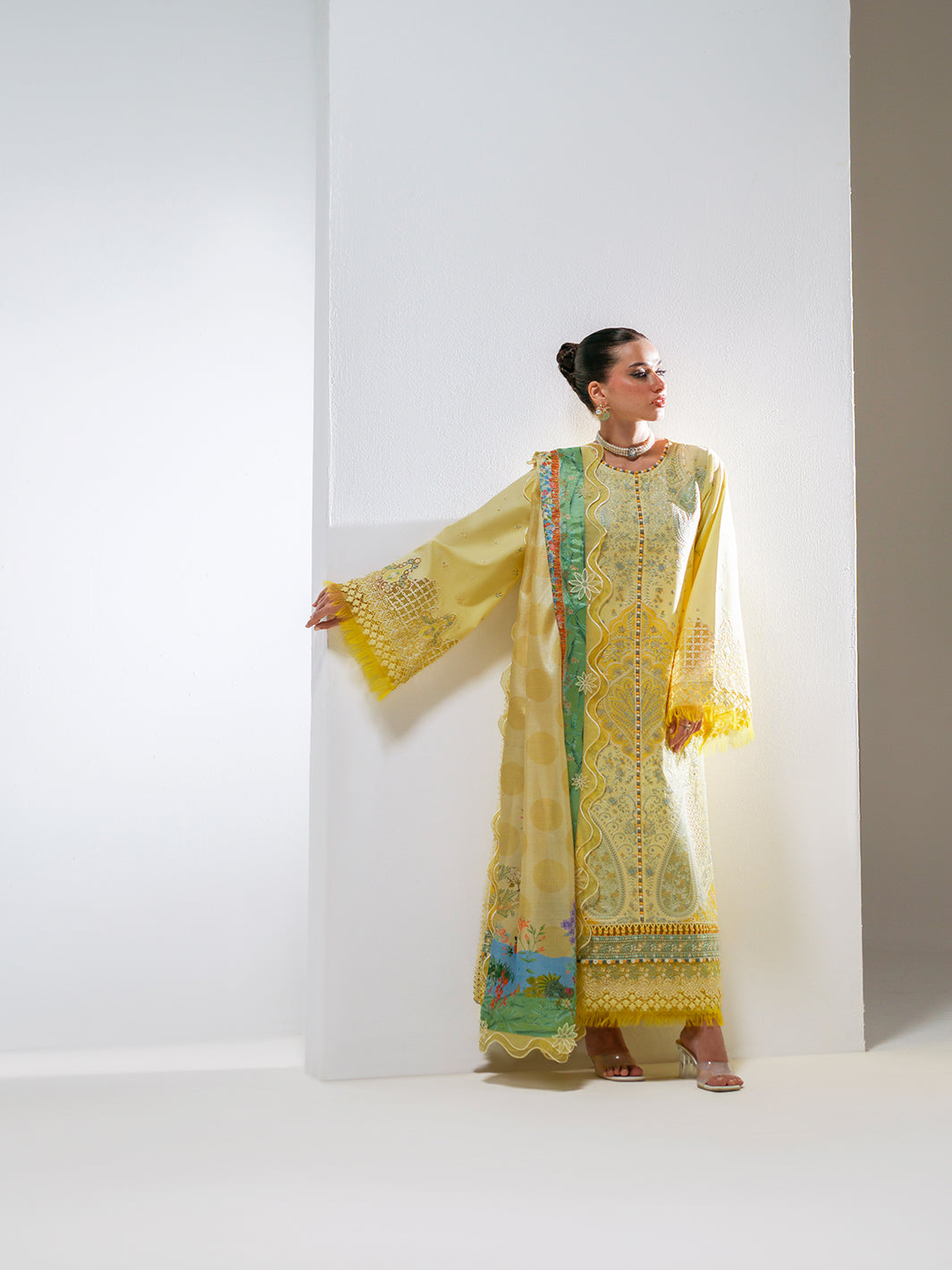 Amour Luxury Lawn – 187-B