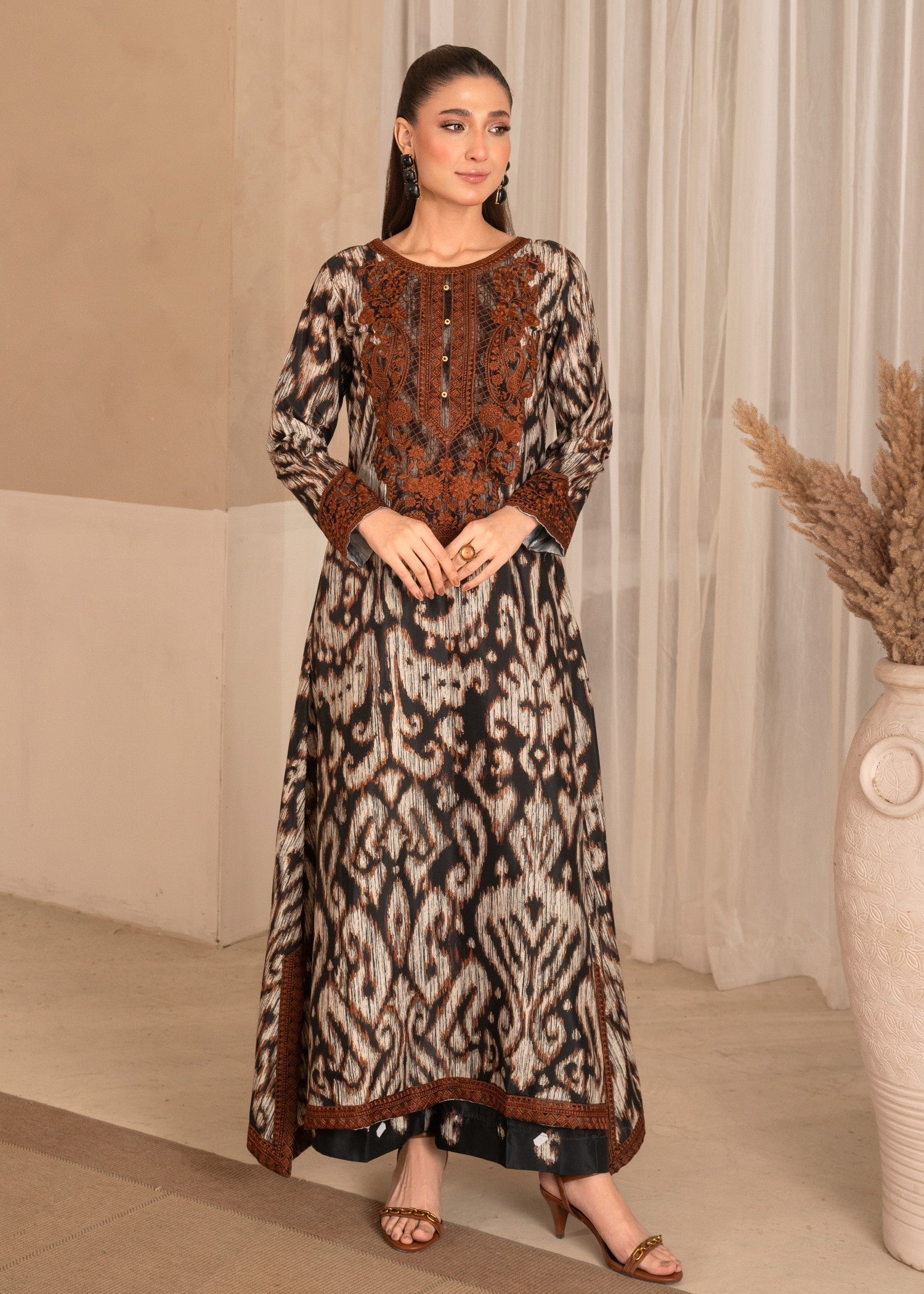 poly silk Kurta Set in Black, burnt umber, khaki brown