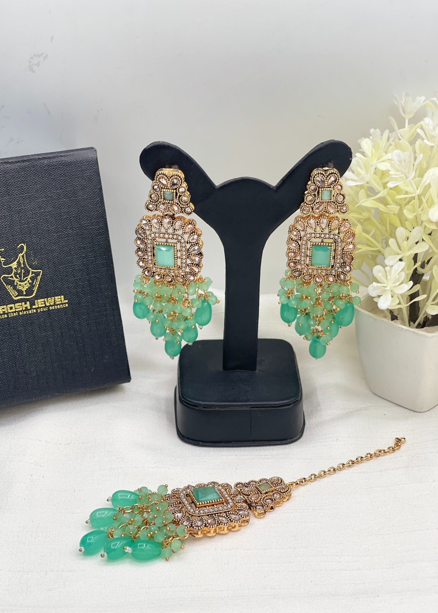 Jewelry Set in Mint green Color by - Trendy Women Jewelry Set TAU9756
