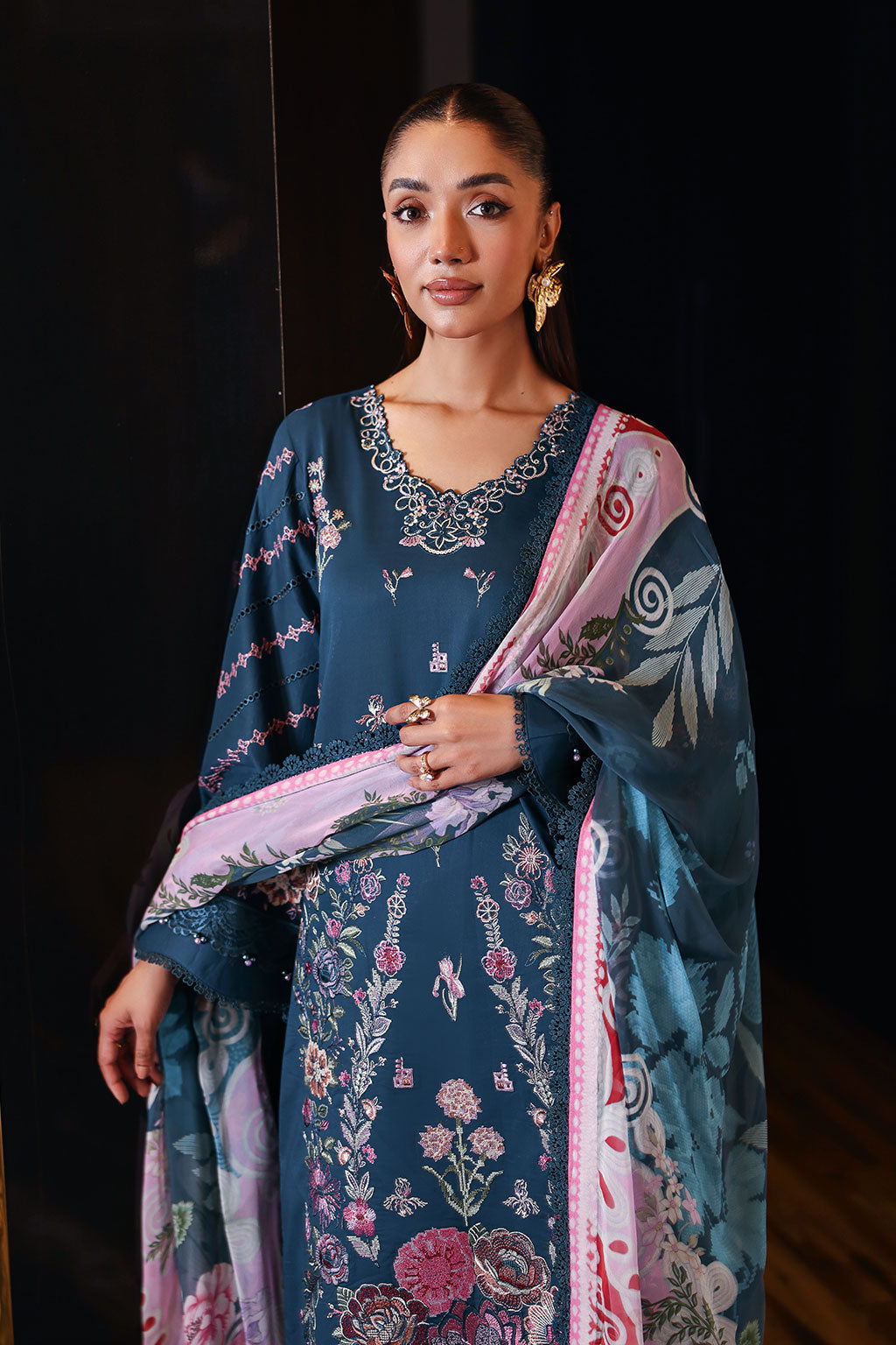 Andaaz Luxury Lawn – Z-1405