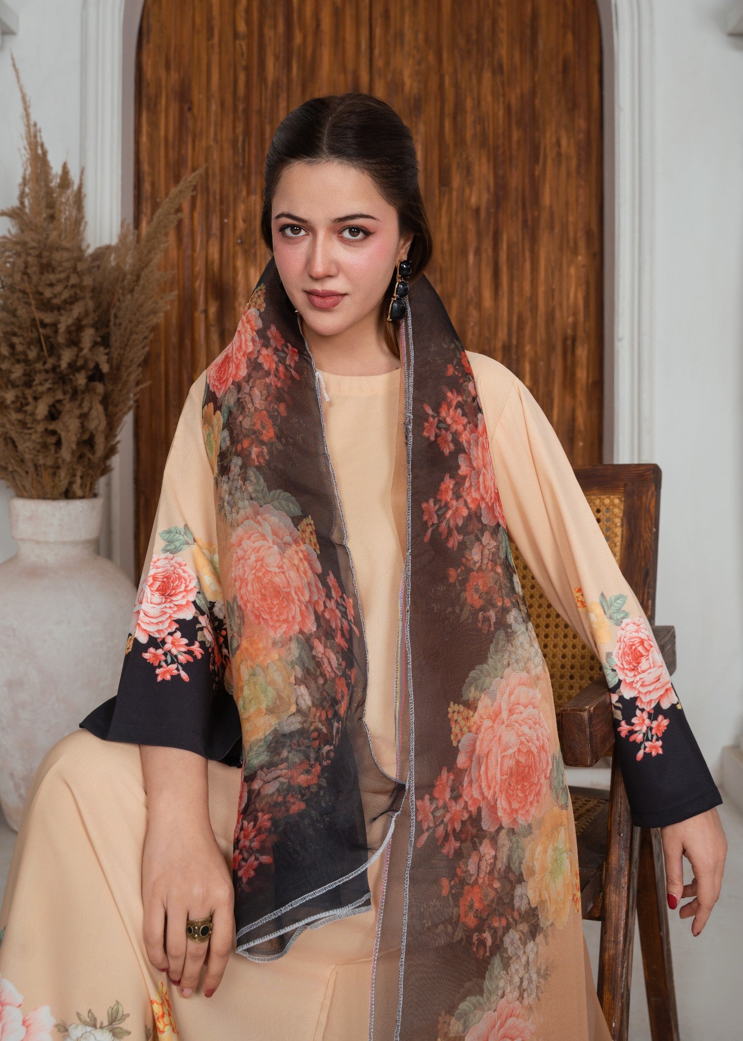 silk crepe Kurta Set in Off-white
