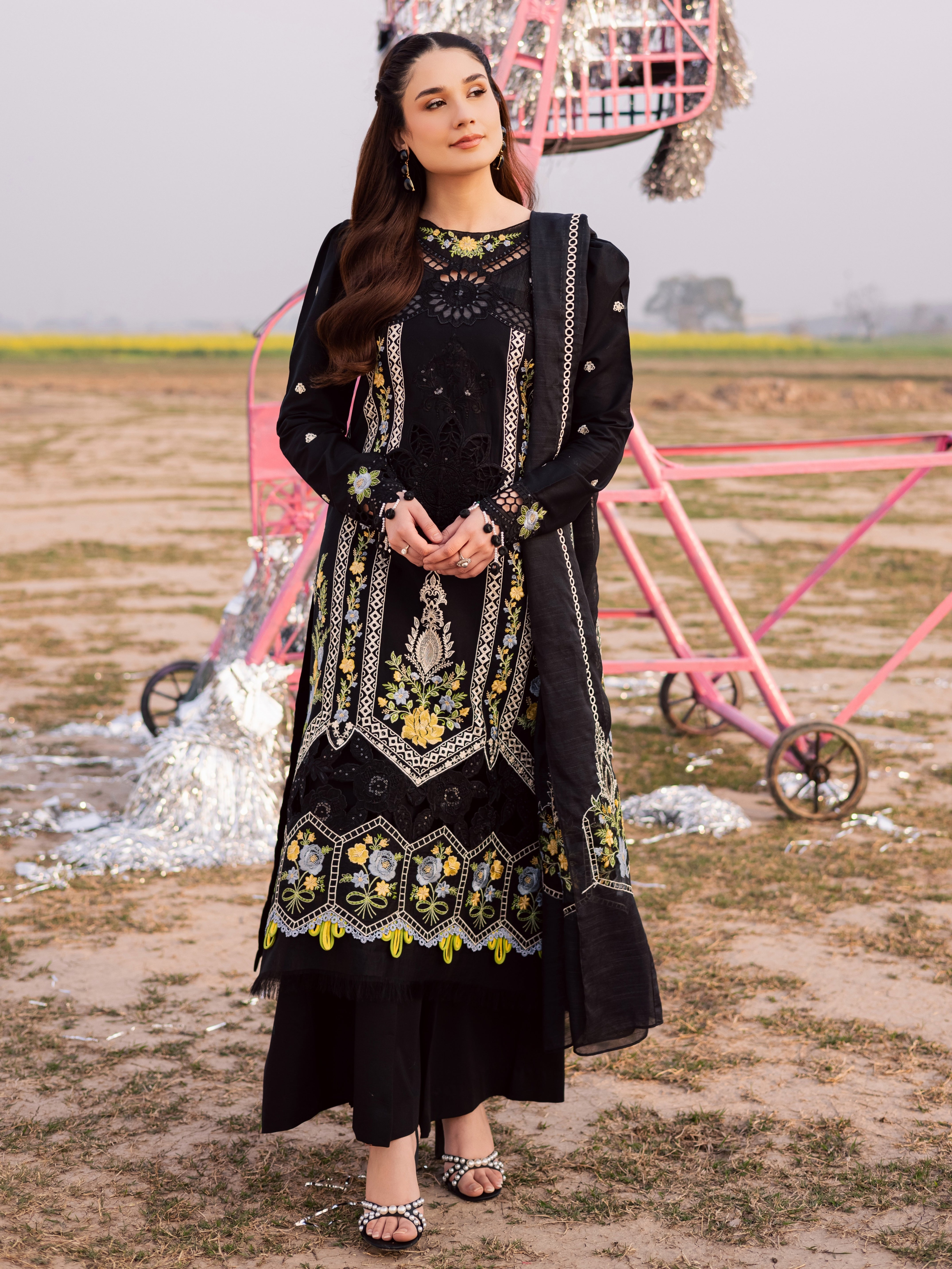 Dil-e-Raqsum Lawn – DQ-01