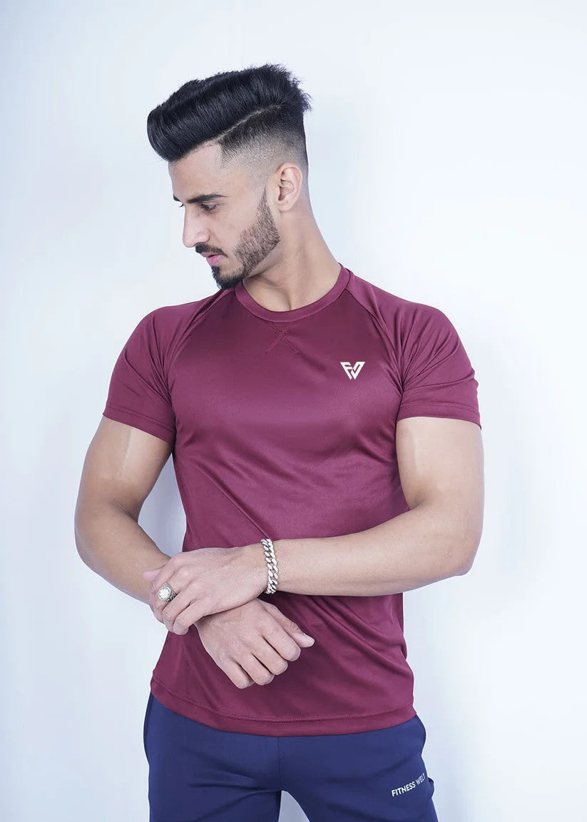 polyester T Shirt in Maroon