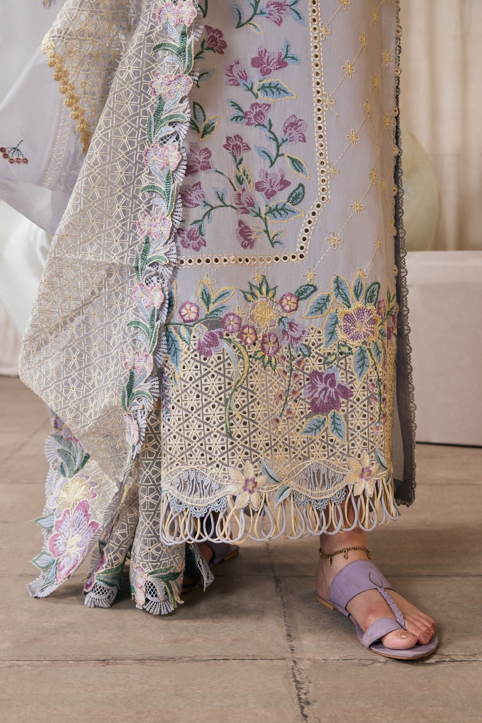 Eid Luxury Lawn – Pari