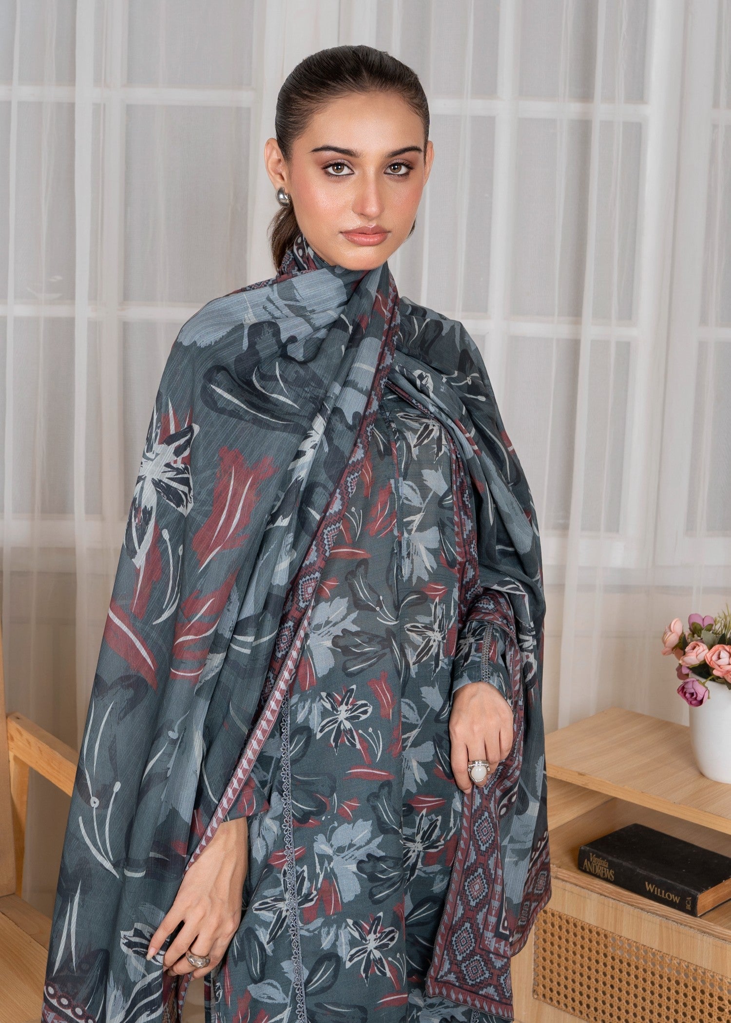 textured lawn Kurta Set in Battleship grey