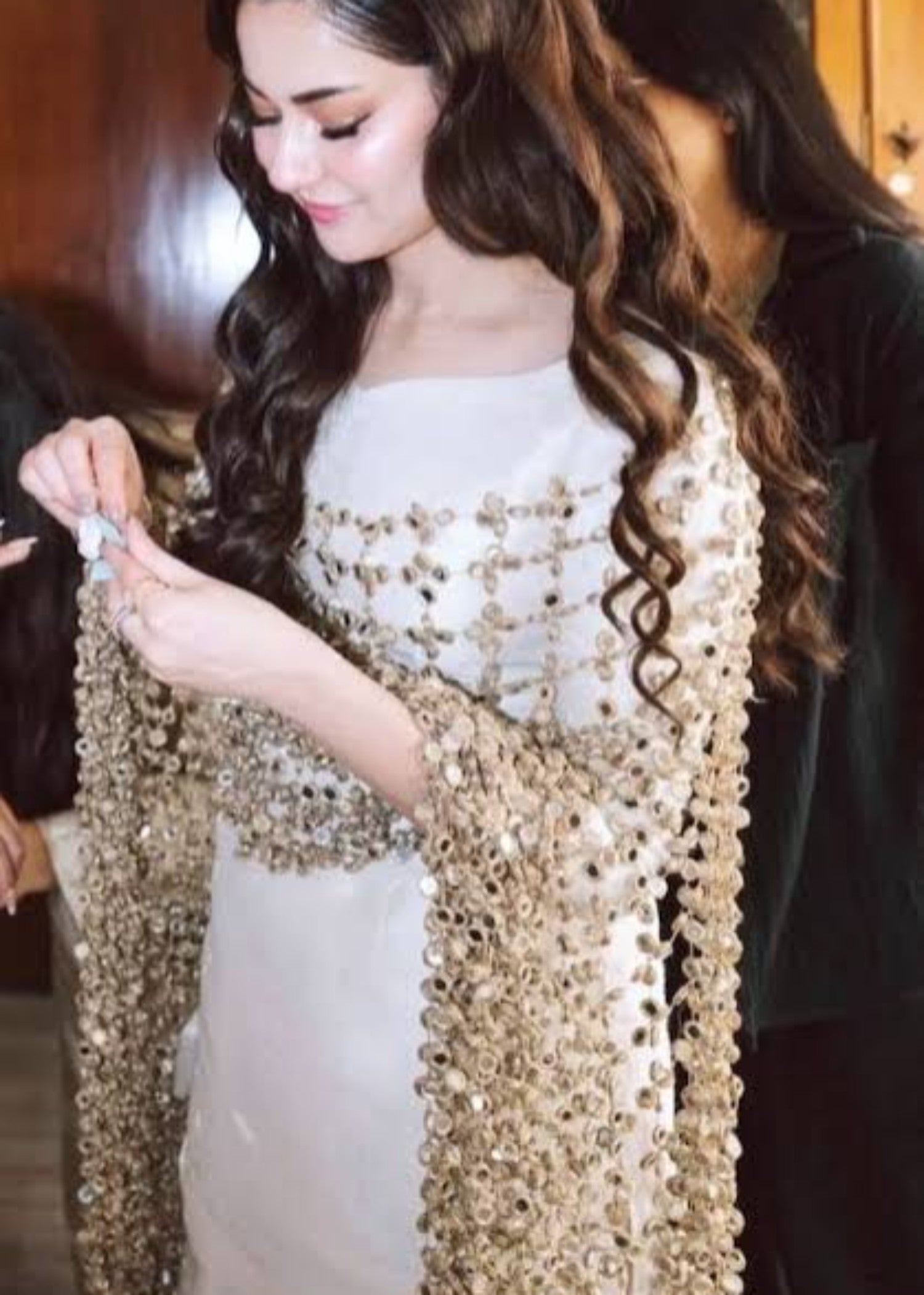 Dupatta in Gold Color by - Trendy Women Dupatta EXT3246
