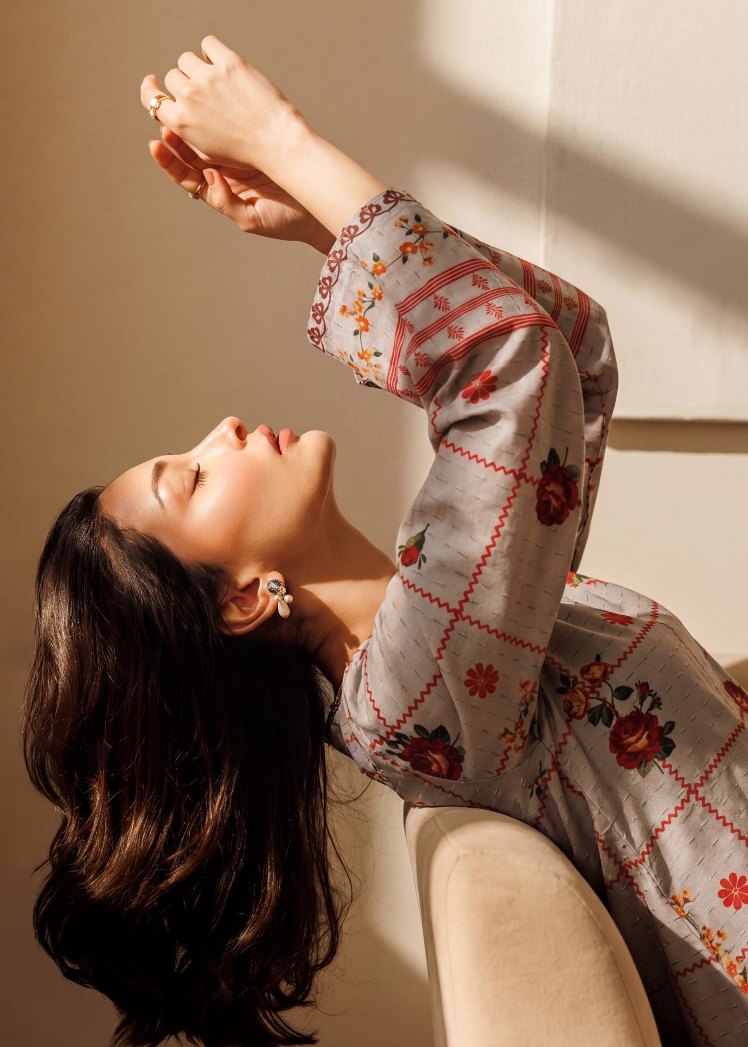 textured lawn Kurta Set in Lynx white