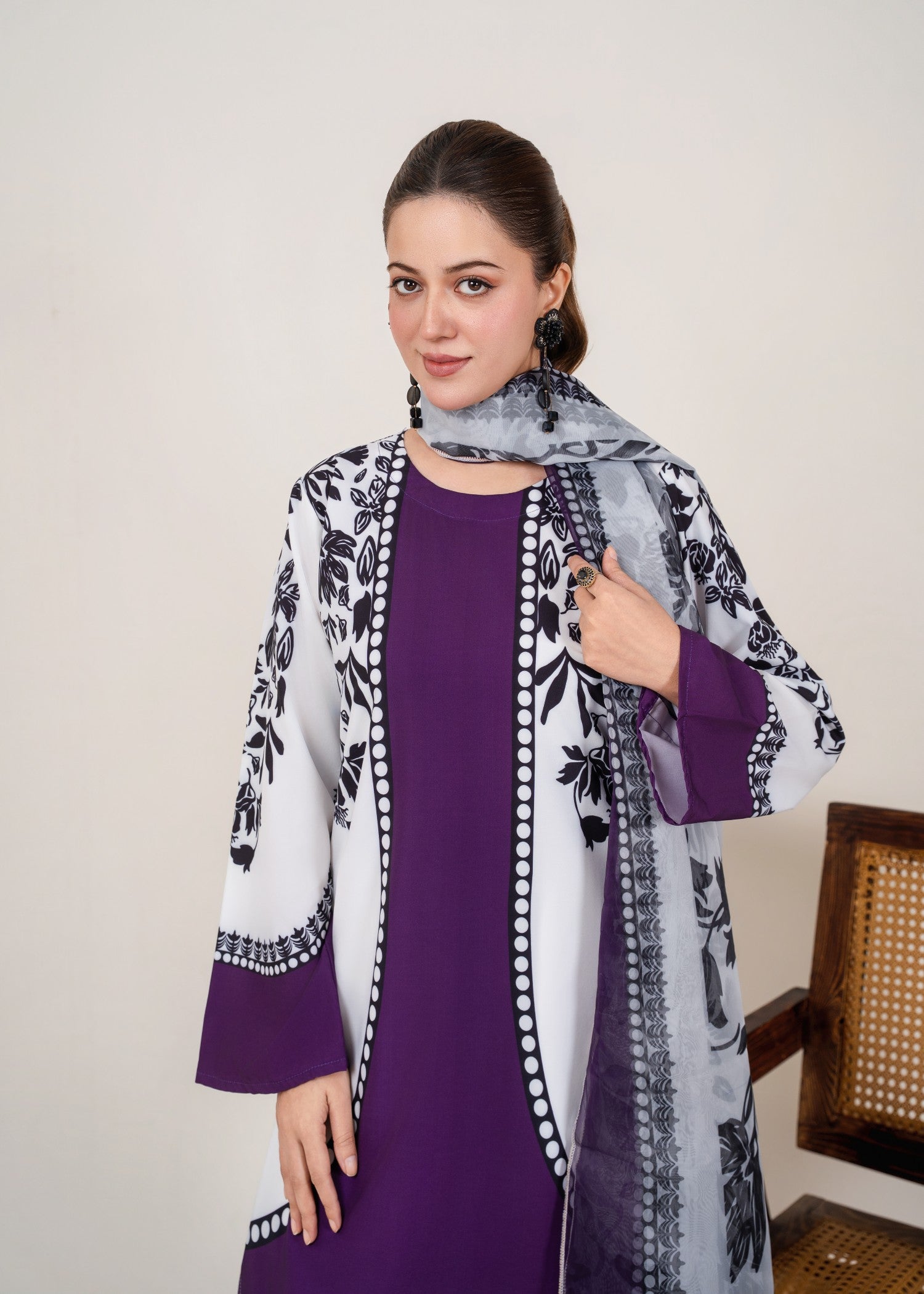 silk crepe Kurta Set in Purple, white