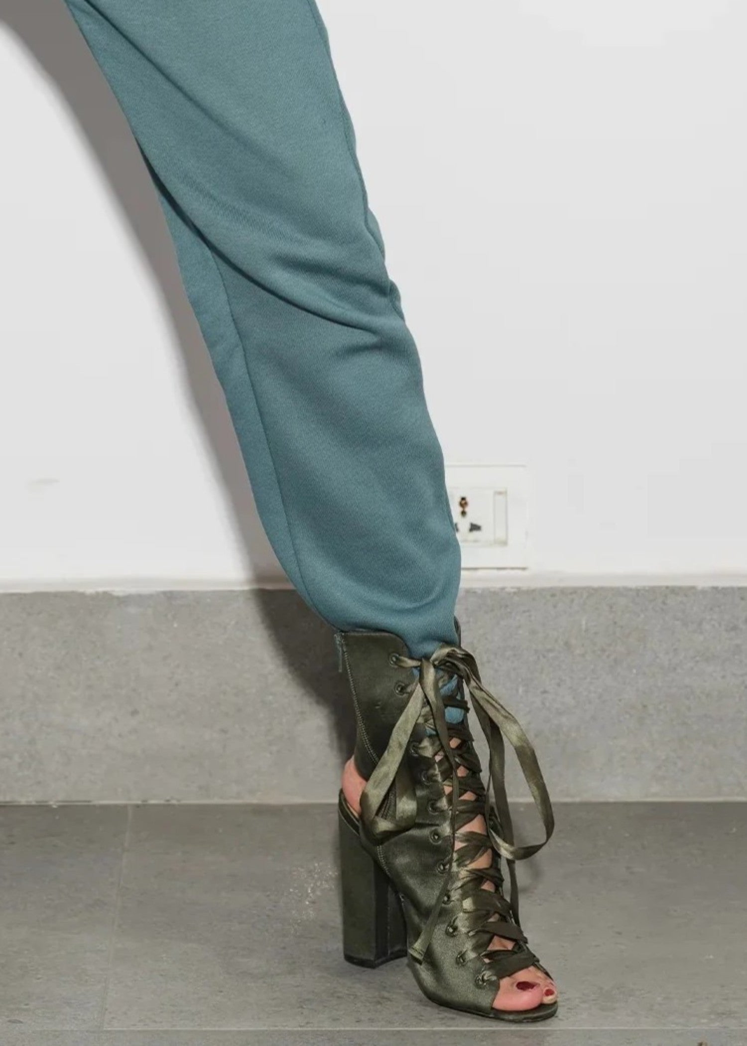 fleece Trousers in Teal