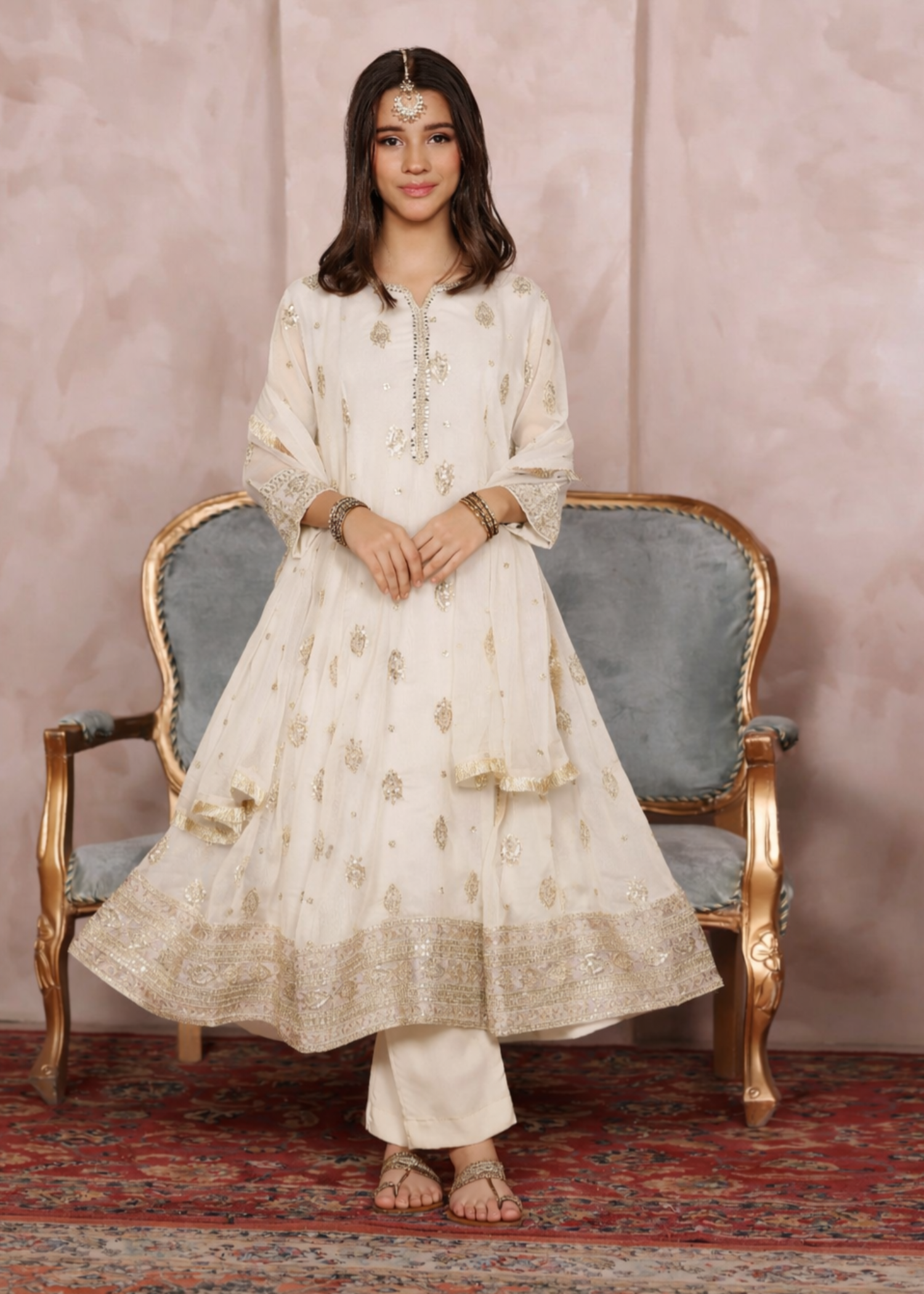 chiffon Pishwas in Off-white