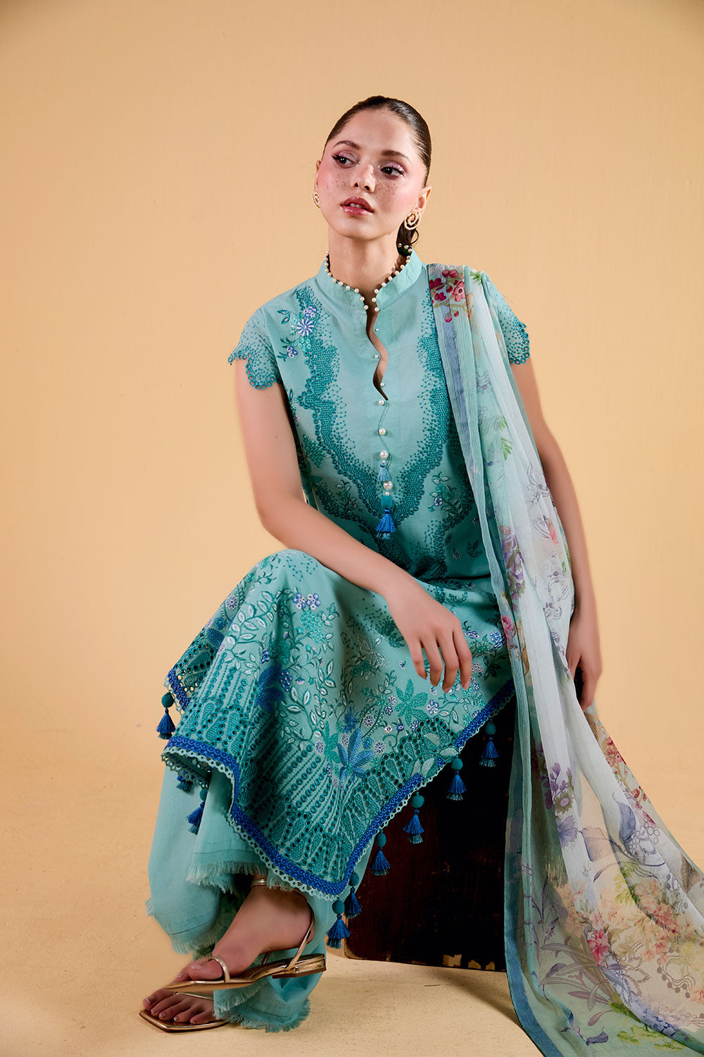 Vital Luxury Lawn Vol-2 – D-4B