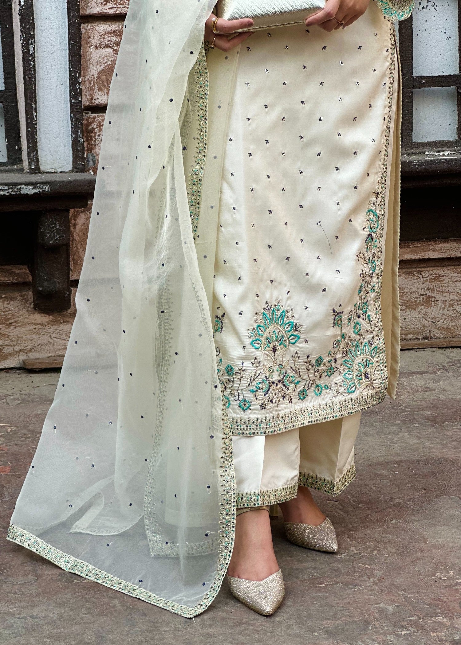 kattan silk Kurta Set in Off-white