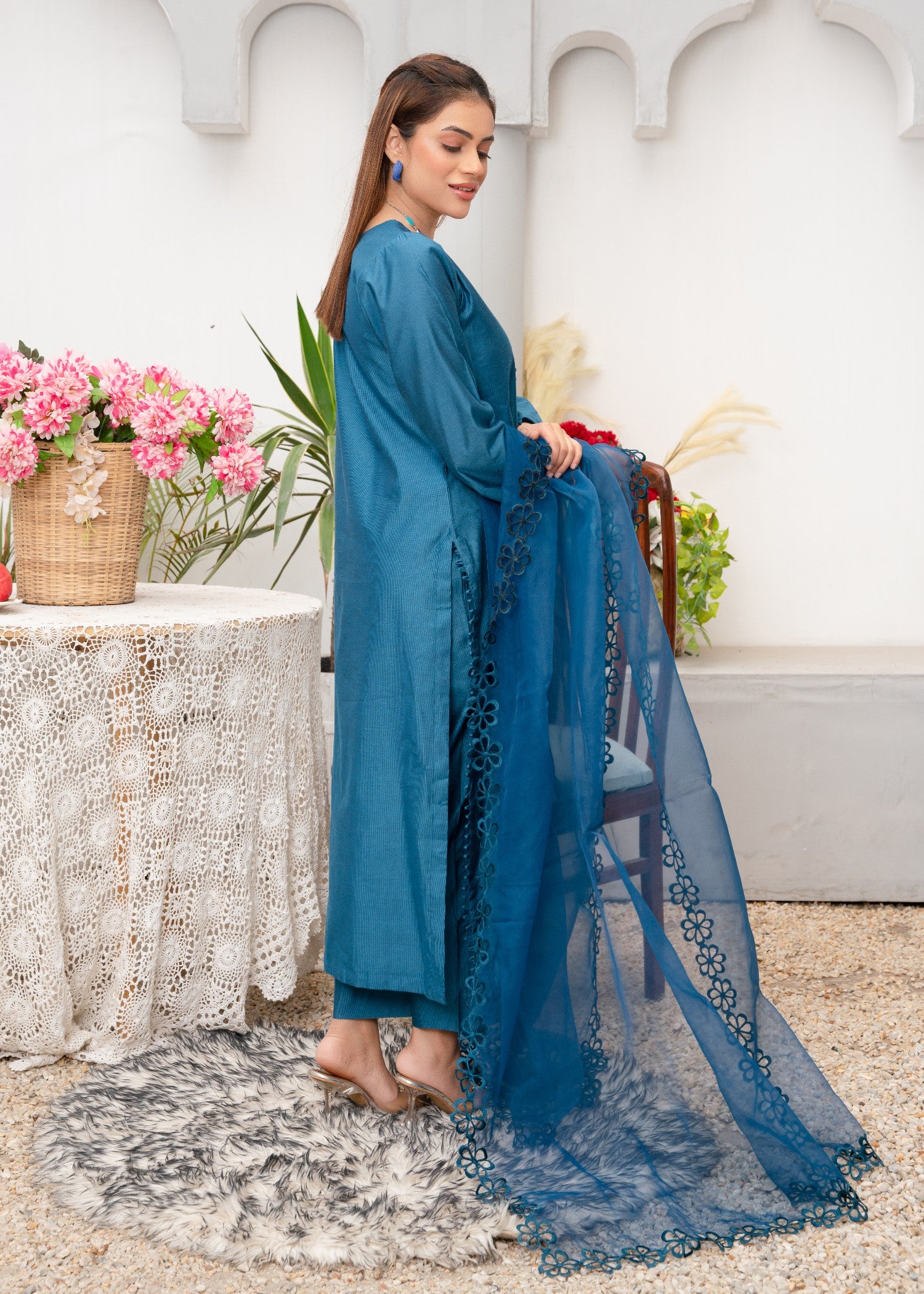 khaddi silk Kurta Set in Yale blue