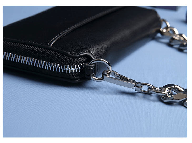 Thick chain shoulder bag