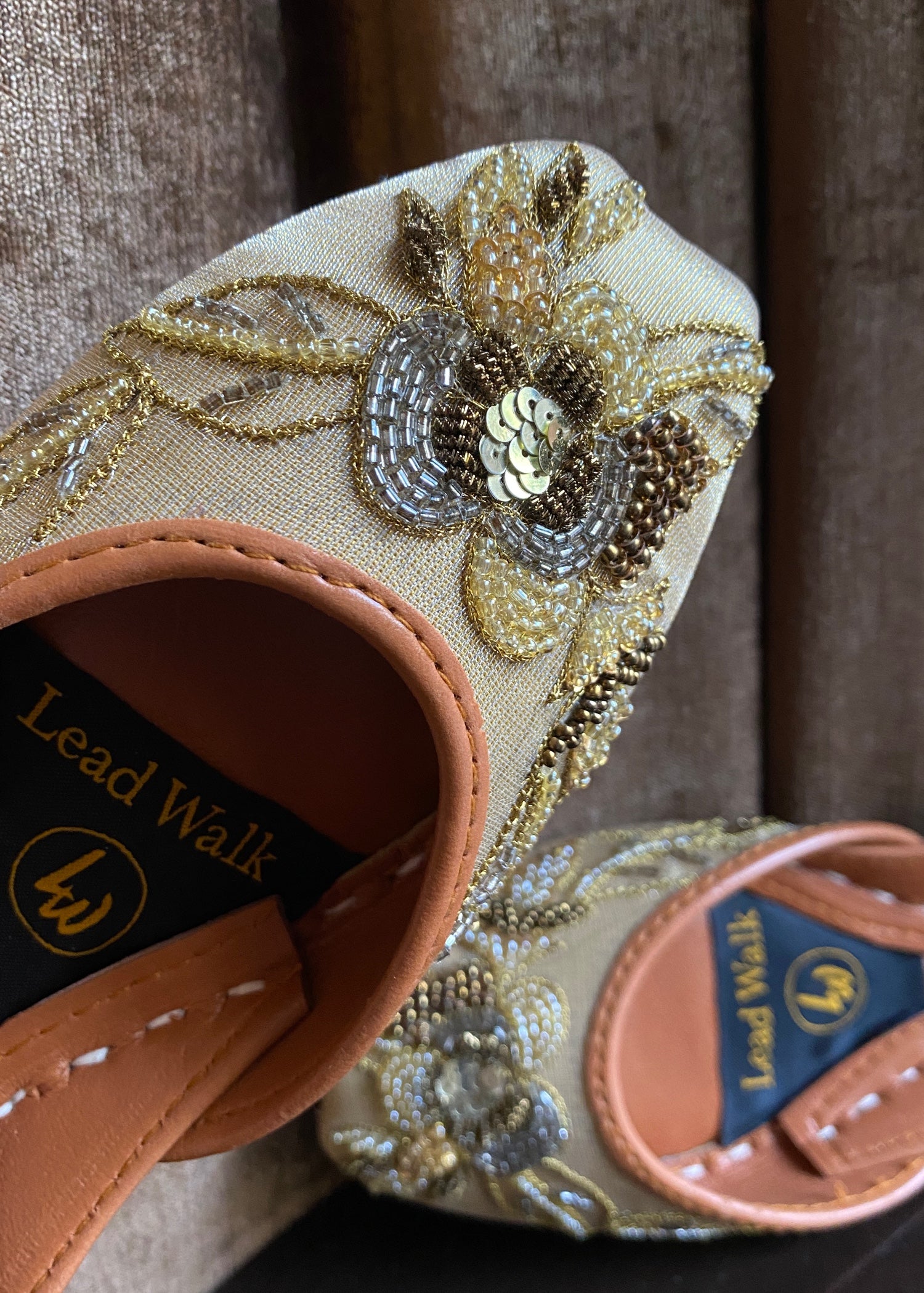 Khussa in Goldenrod, beige by - High Quality Women Khussa AVN2471