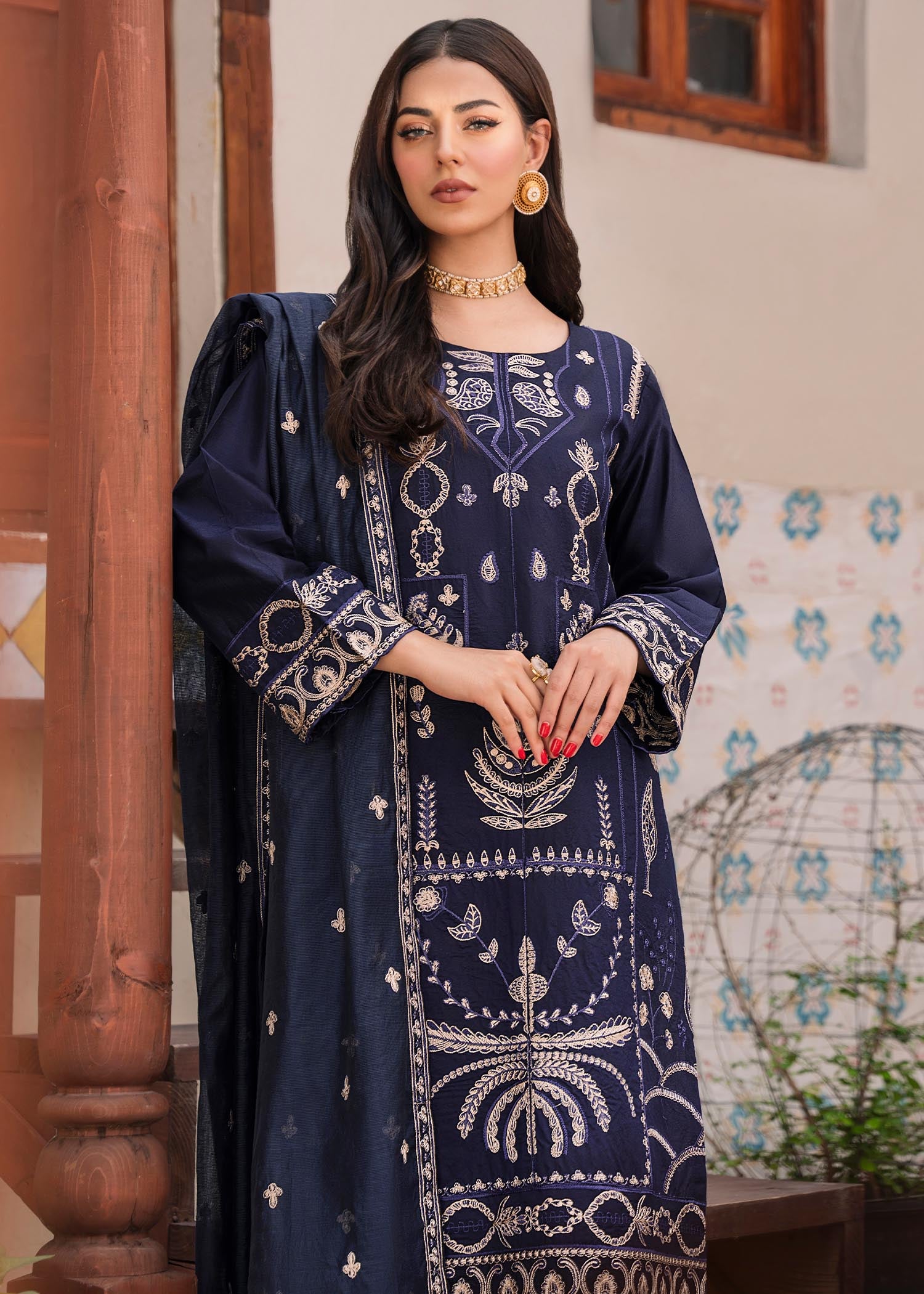 khaddi-silk Kurta Set in Blue