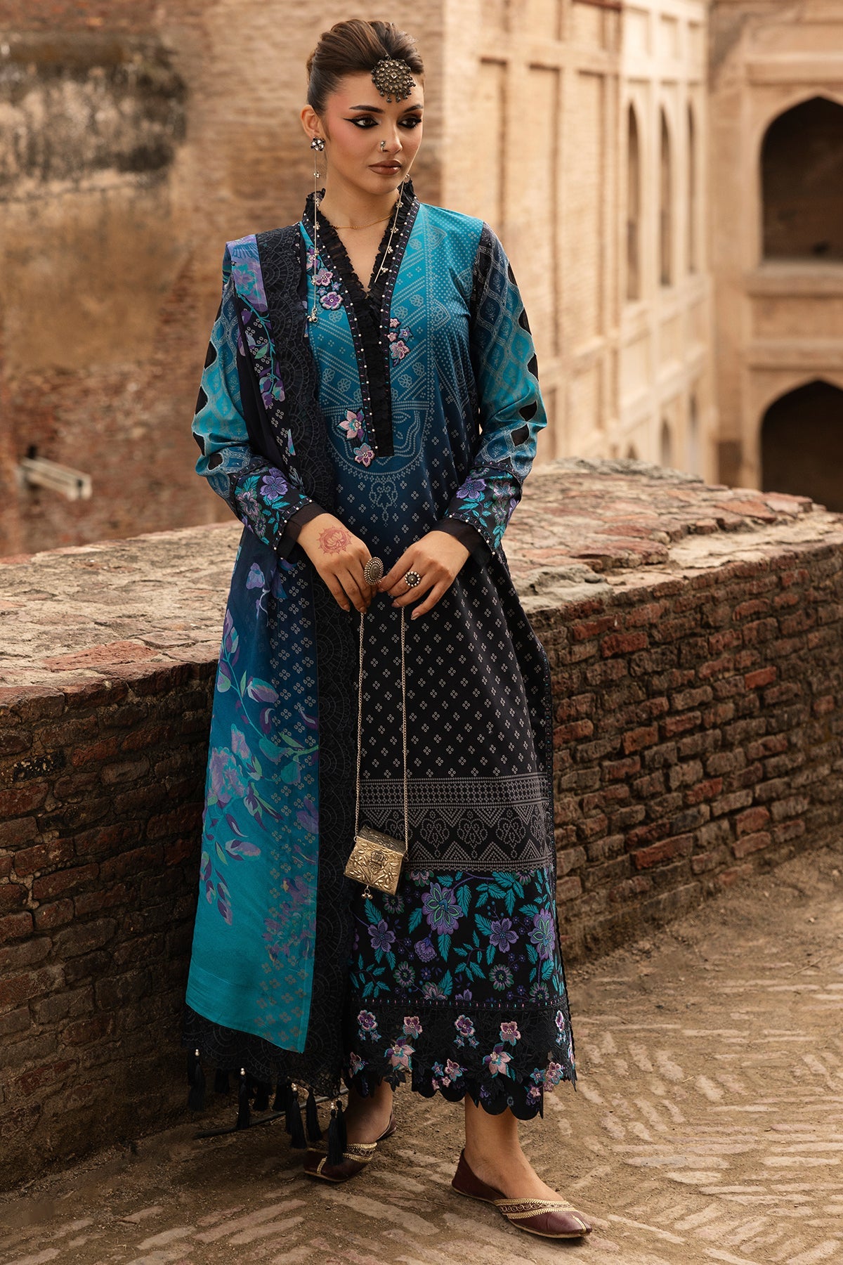Chunri Lawn – CHN6-04