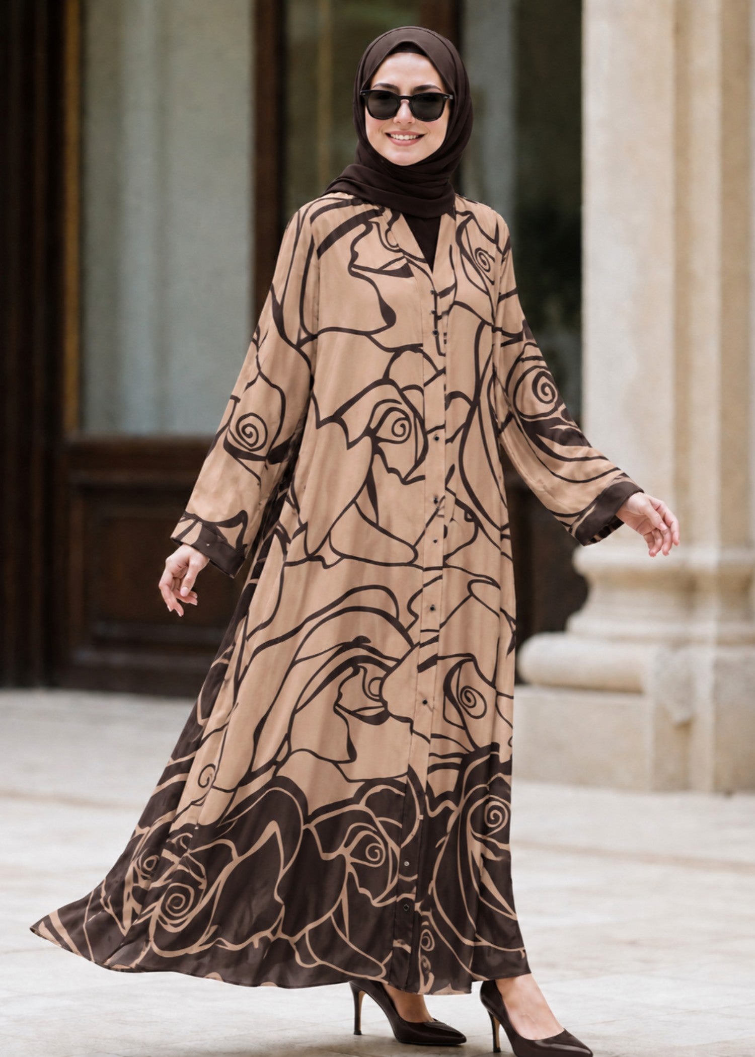 nidha Abaya in Dark brown, tan brown