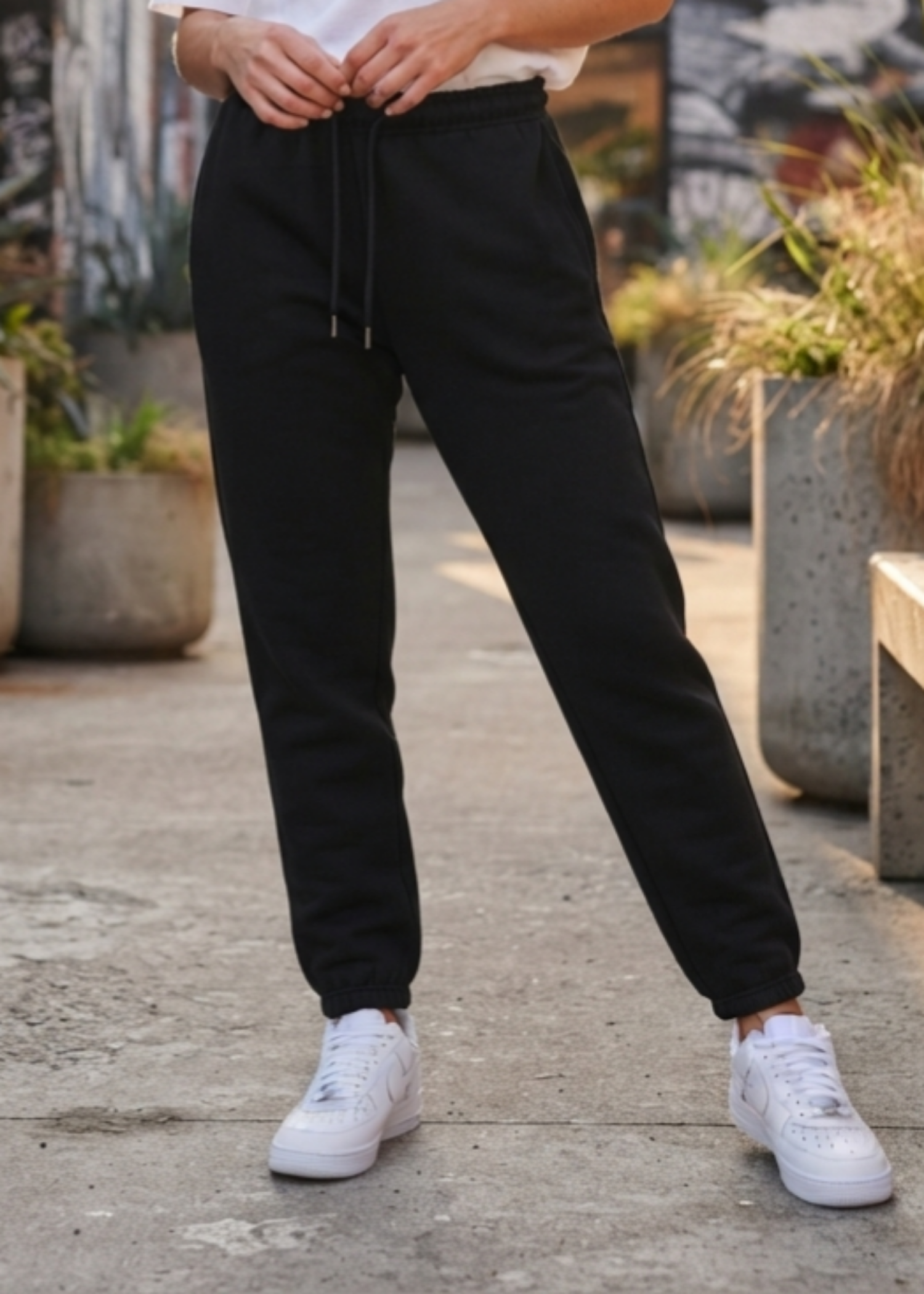 cotton-spandex Trousers in Black