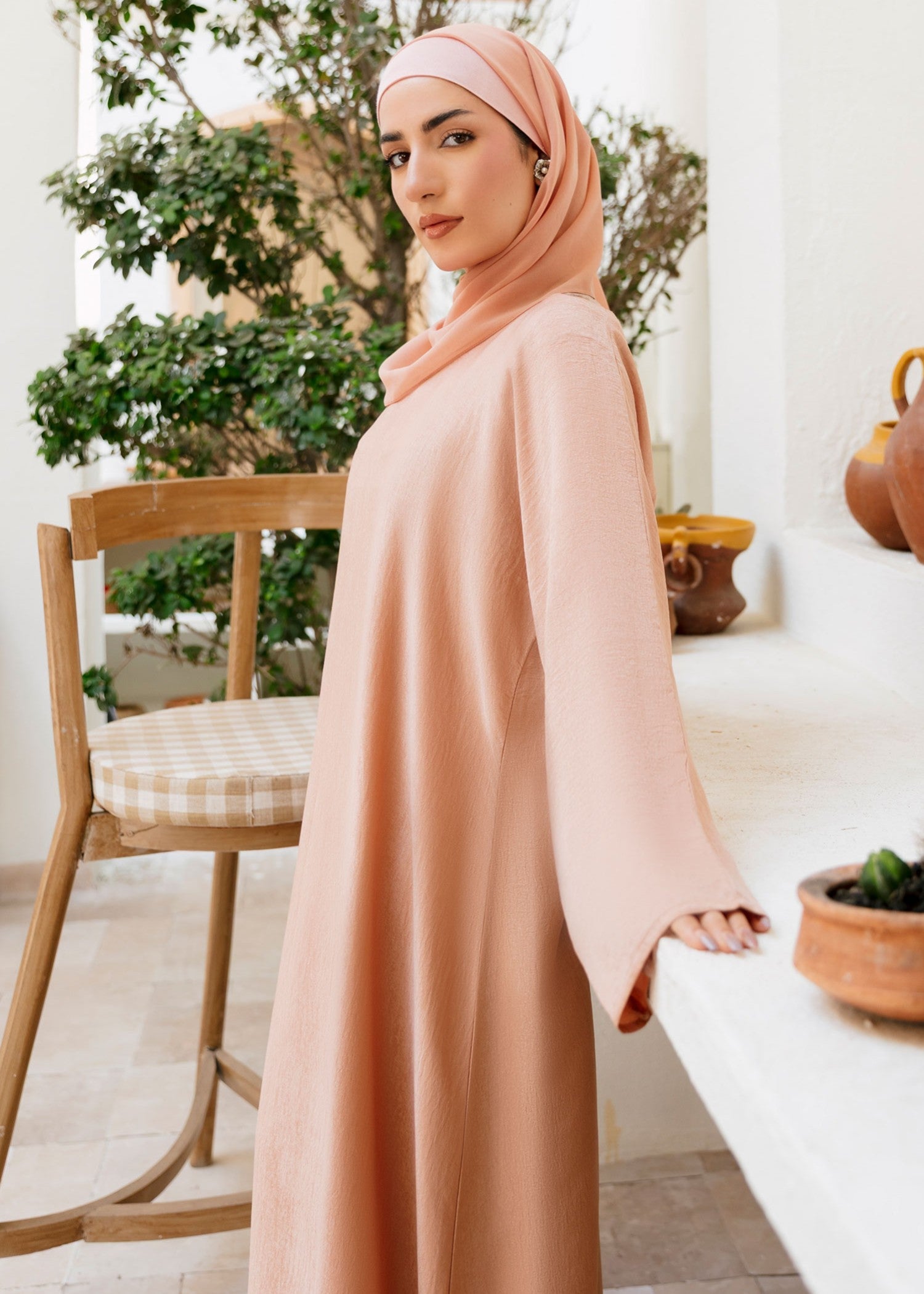nidha blend Abaya in Peach pink
