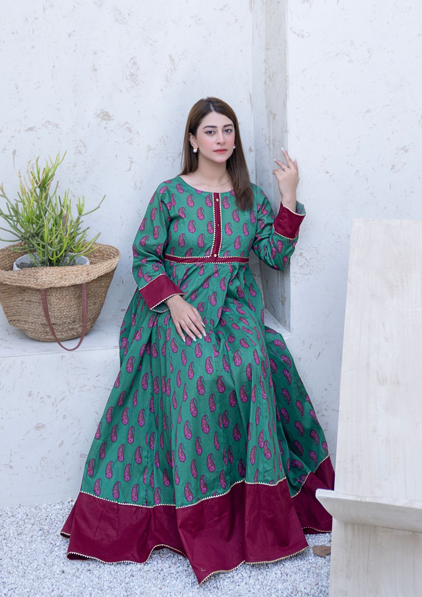 lawn Pishwas in Maroon, sea green