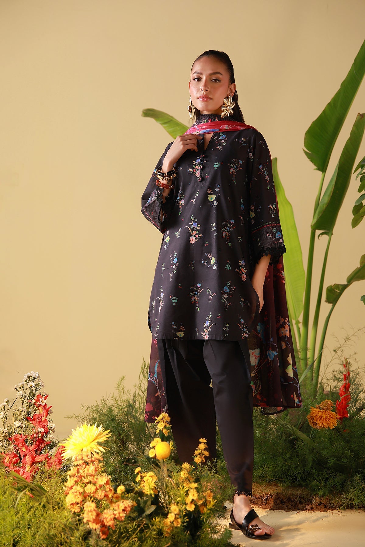 Mirha Lawn – Obsidian Flora