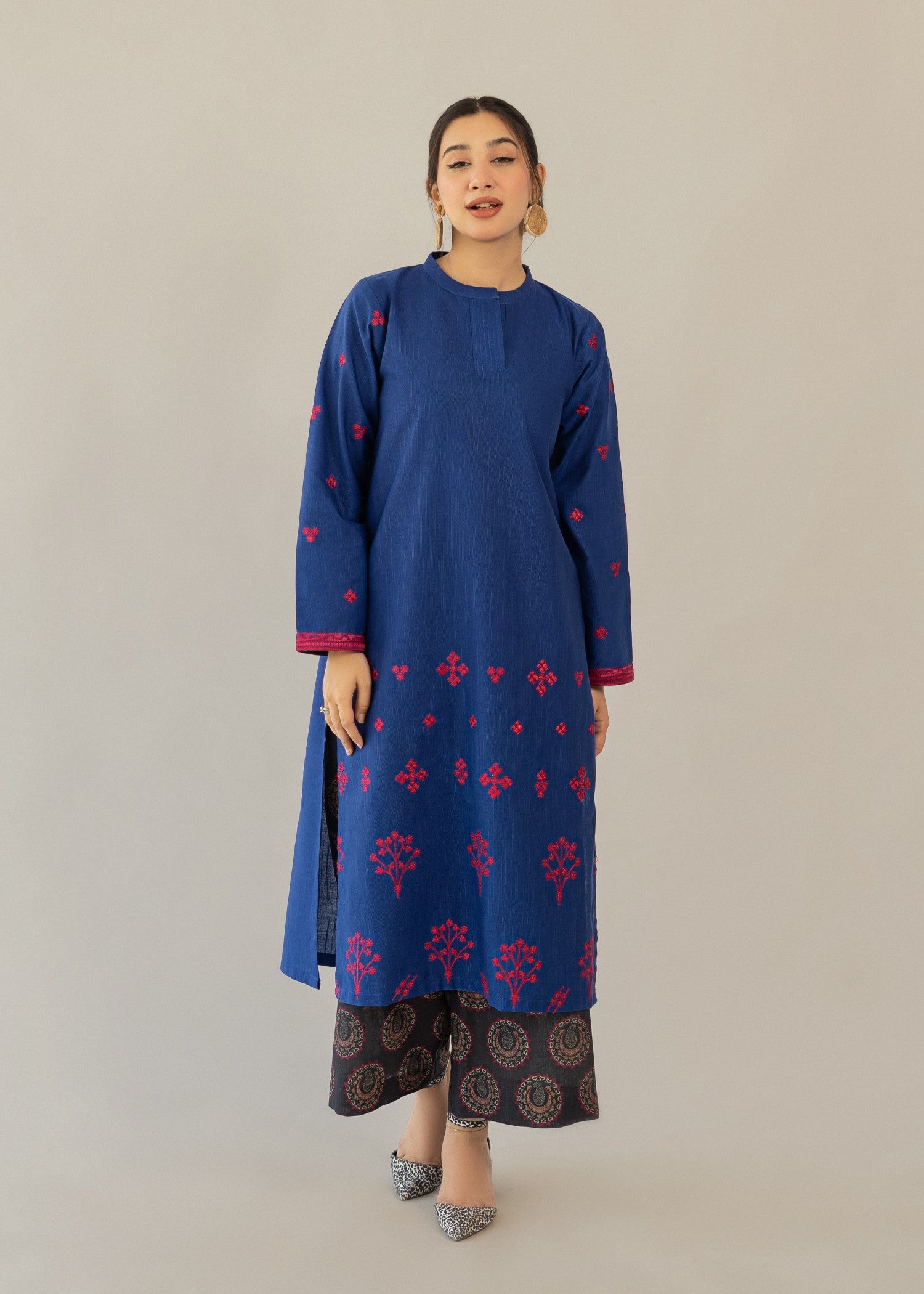 slub khaddar Kurta Set in Blue, charcoal black