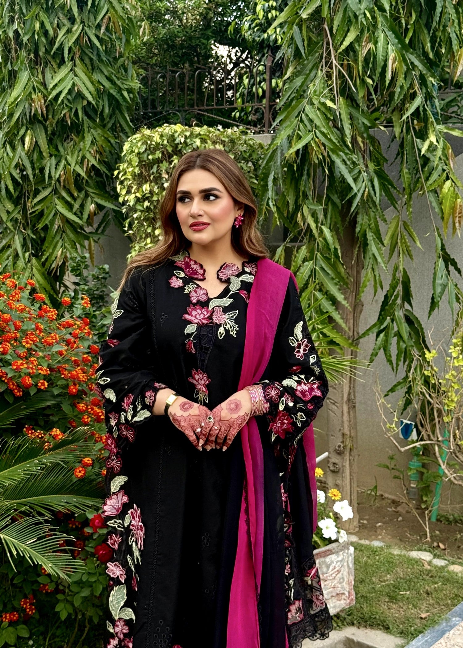lawn Kurta Set in Blush pink, jet black