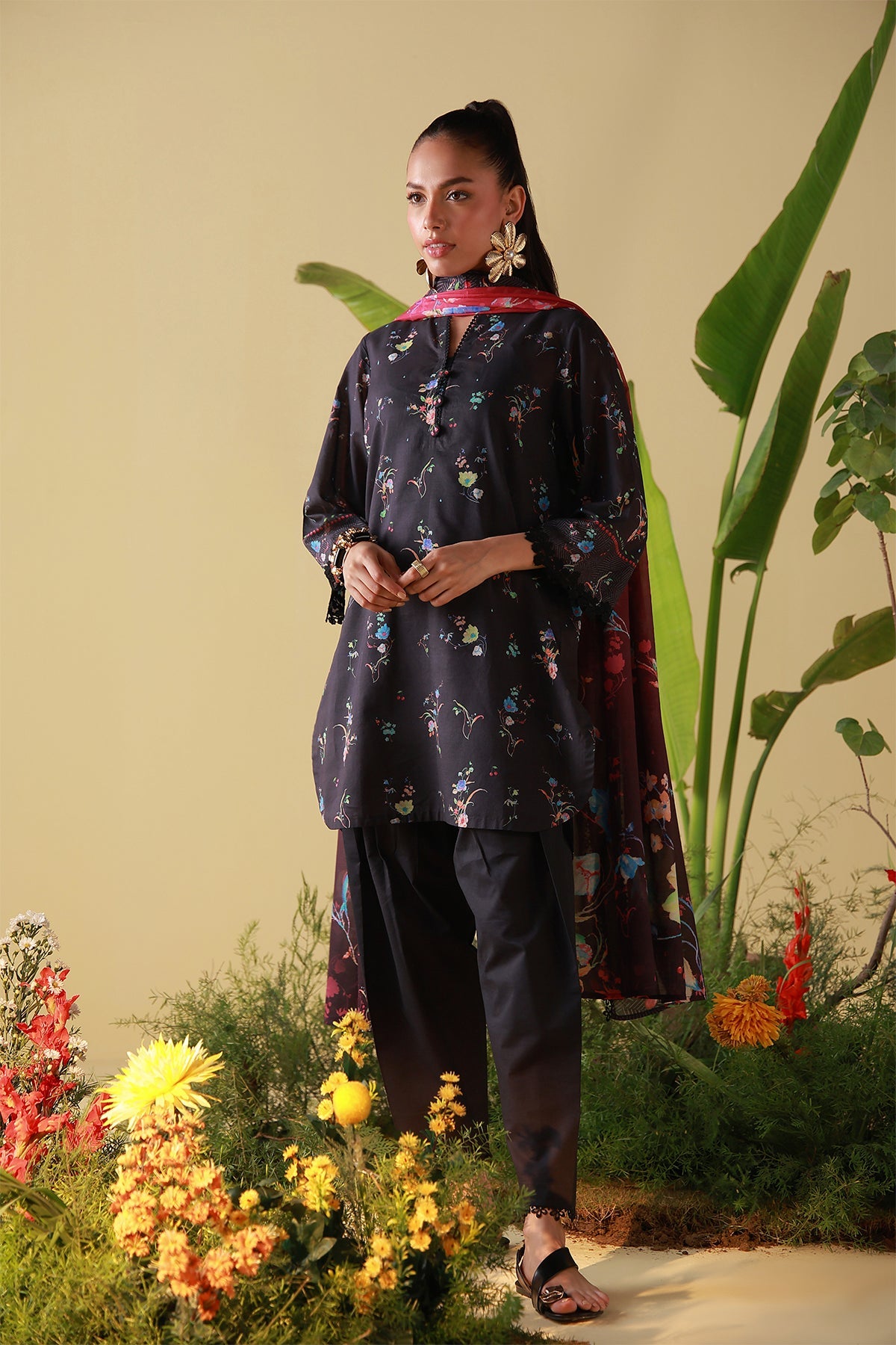 Mirha Lawn – Obsidian Flora