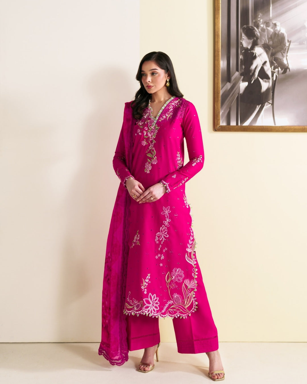 Whispers of Summer Luxury Lawn – CECILY