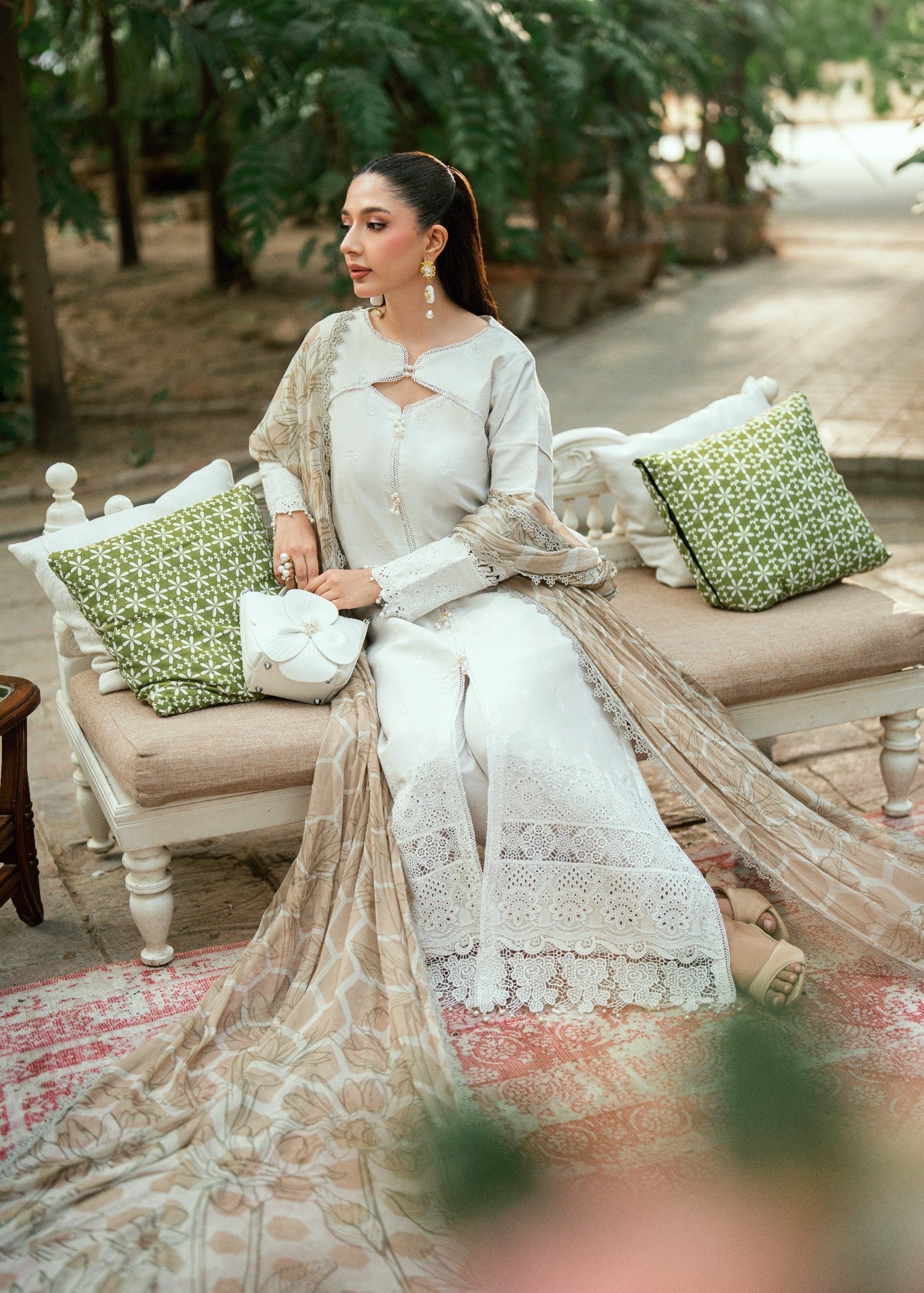 cambric Unstitched in Antique white