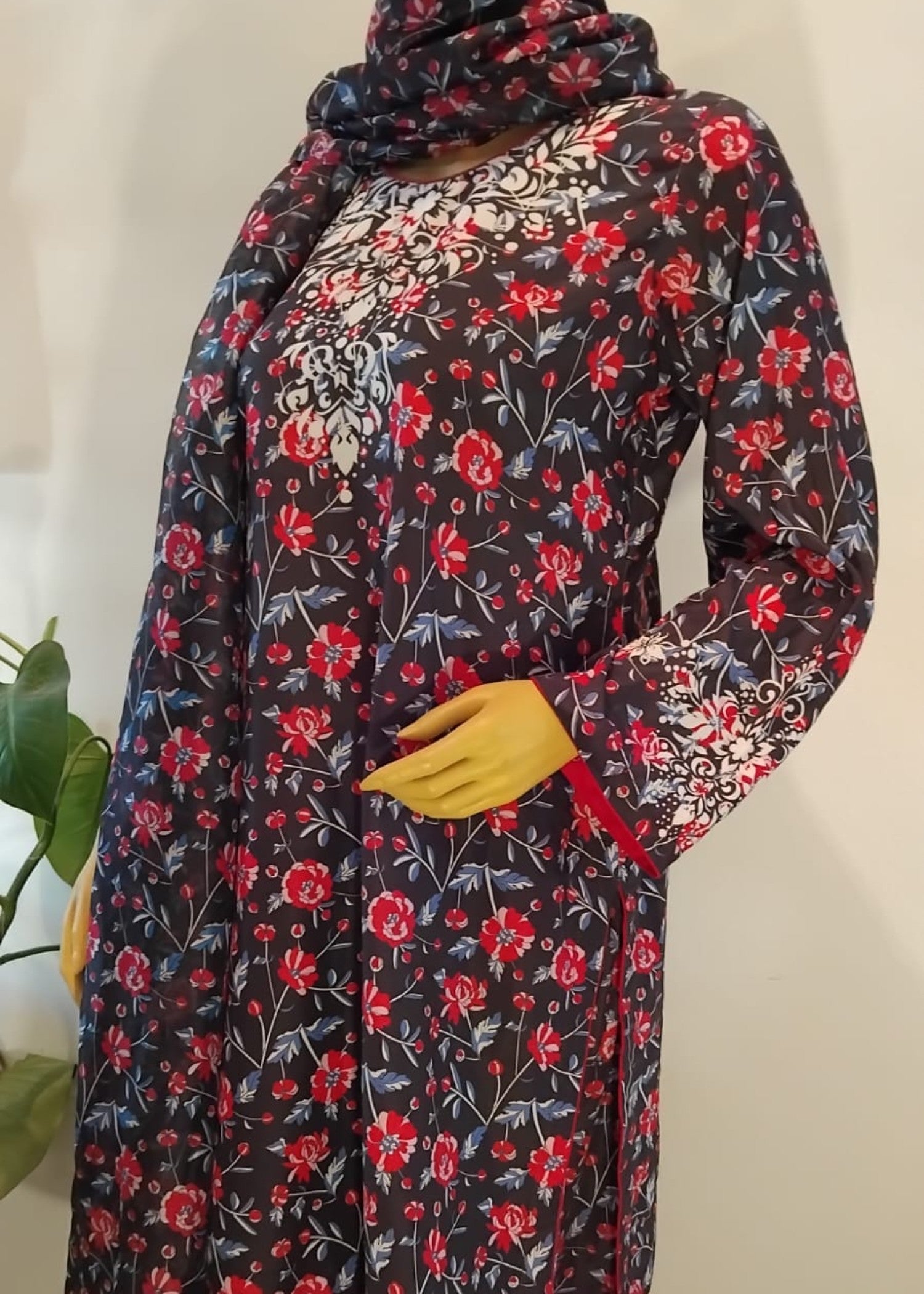 arabic lawn Unstitched in Black, deep pink, white