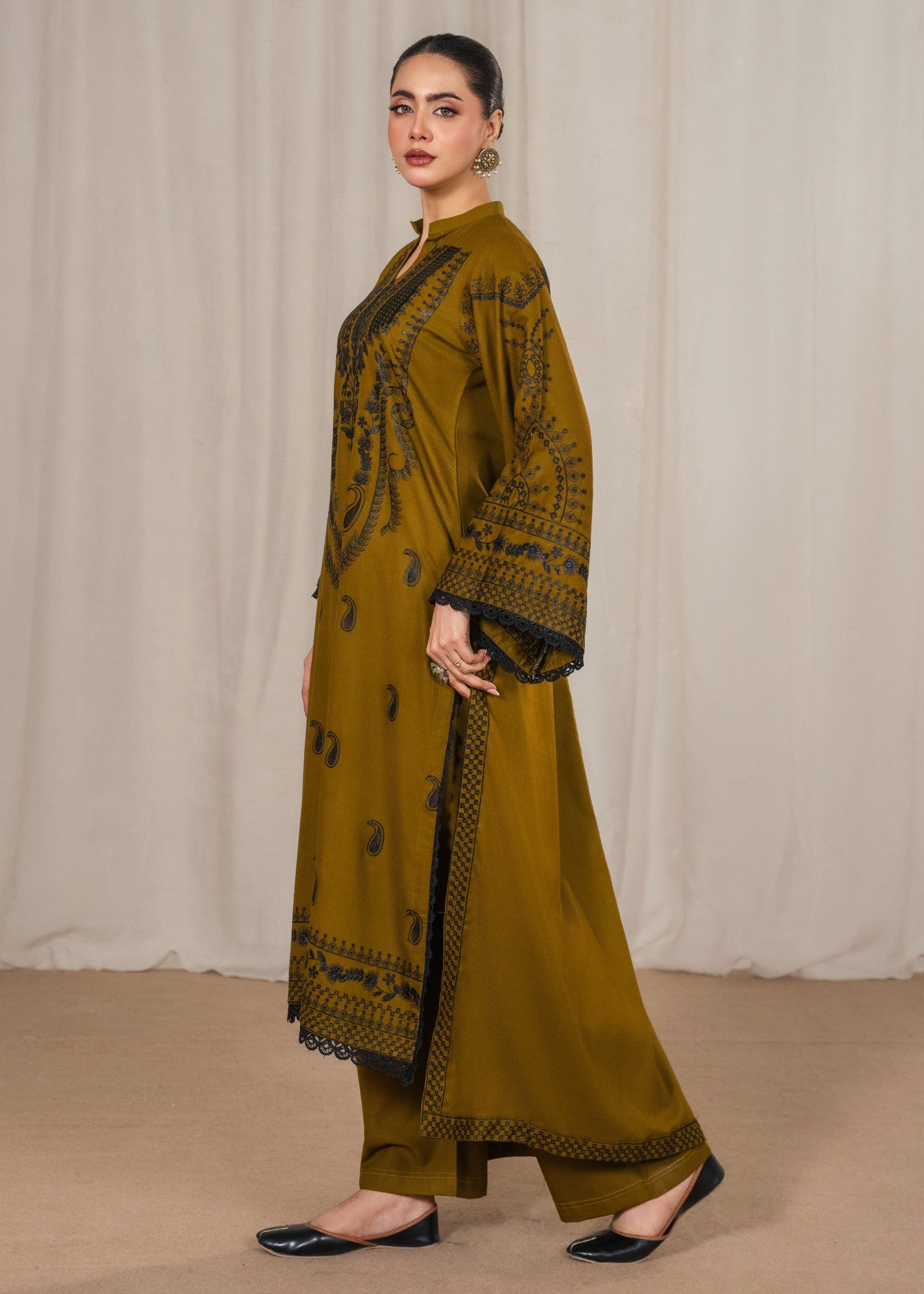 lawn Kurta Set in Golden brown