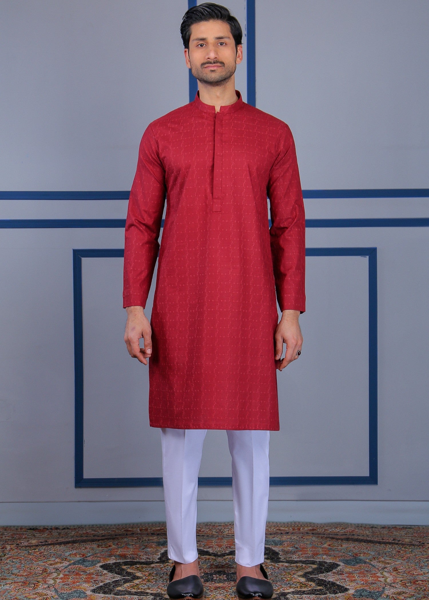 schiffli Kurta in Maroon