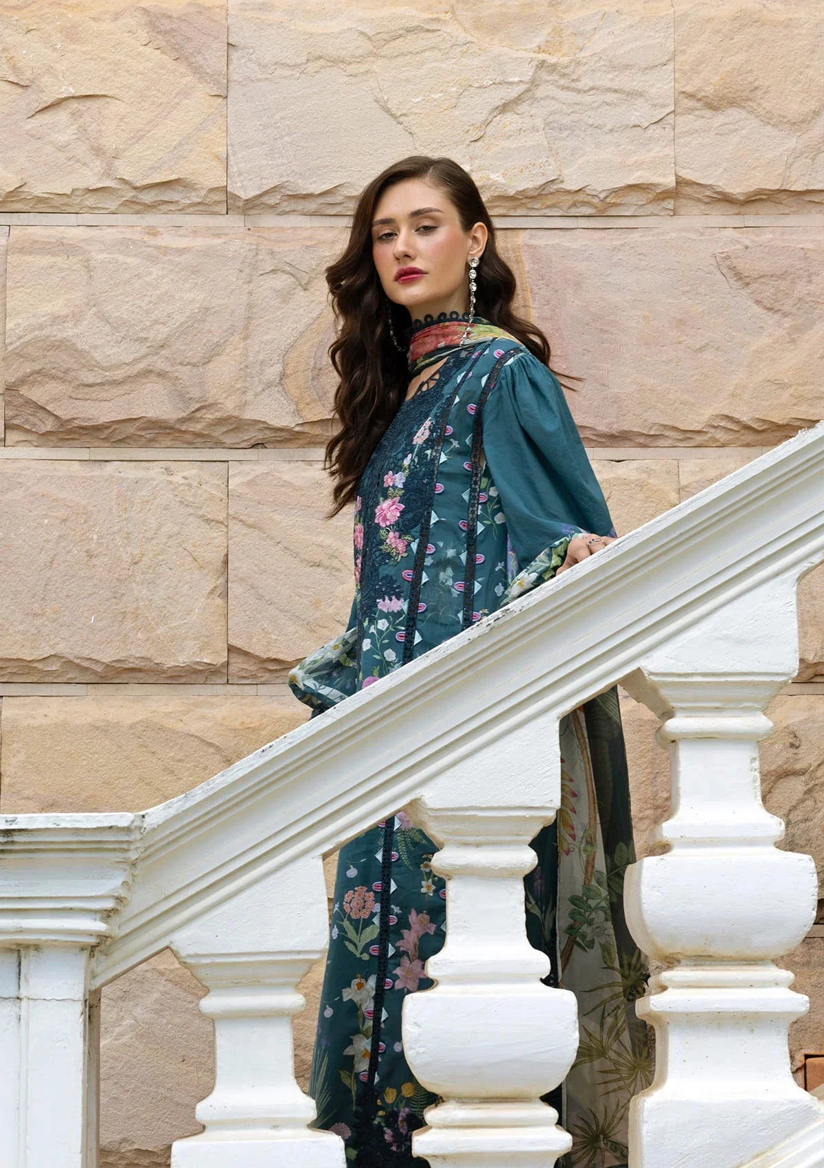 Signature Embroidered Lawn Prints – ESA-5A OCEANA VEIL