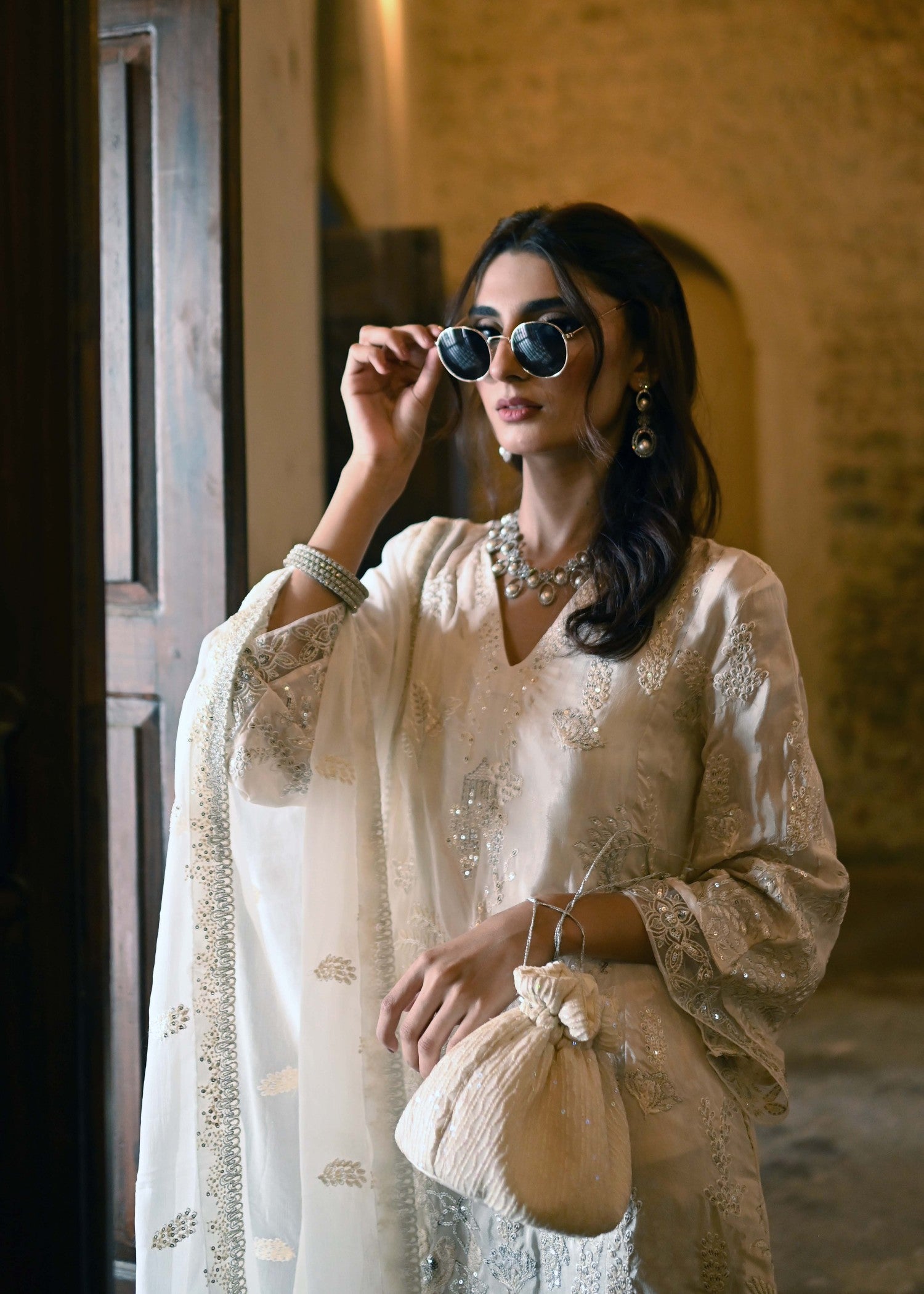 silk grip Kurta Set in Off-white