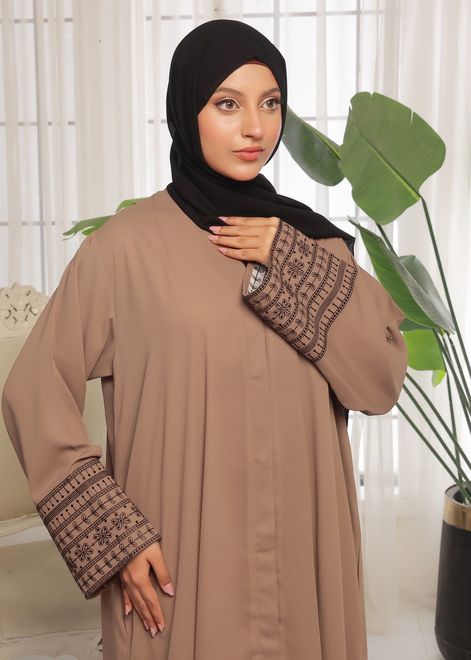 georgette Abaya in Beige