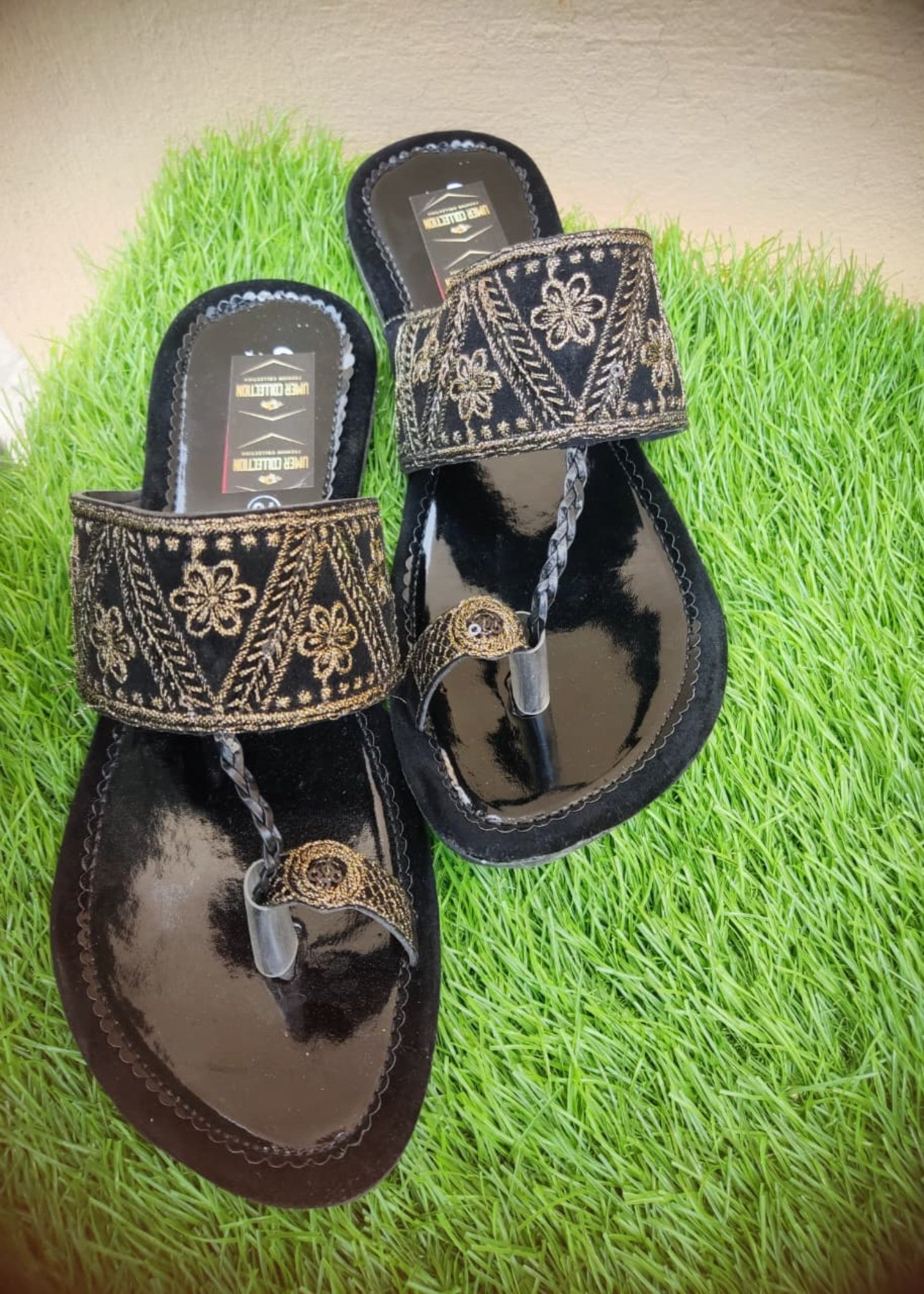 Kolapuri in Black by - High Quality Women Kolapuri AZC9589