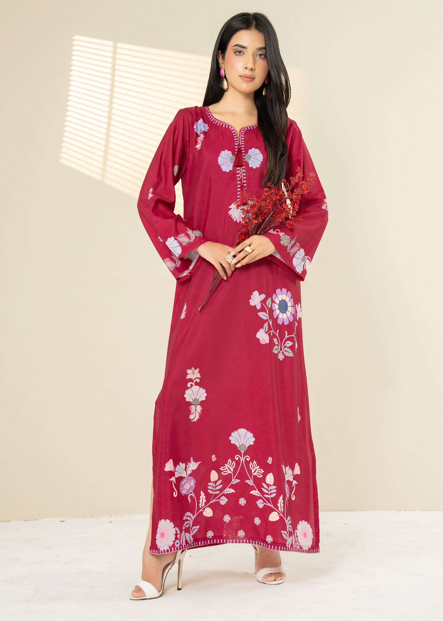 lawn Kaftan in Maroon