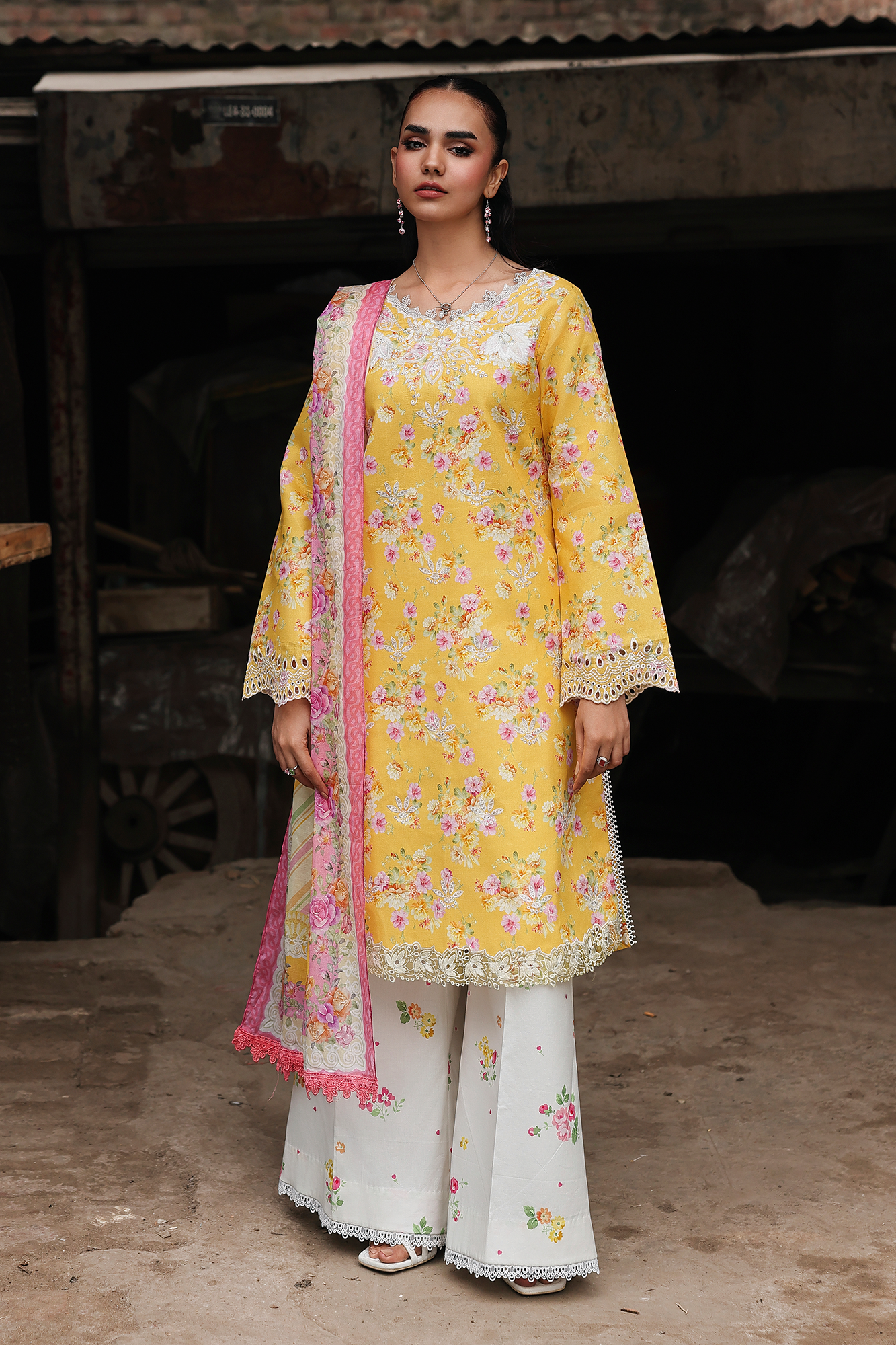 Floral Symphony Lawn – V2-07